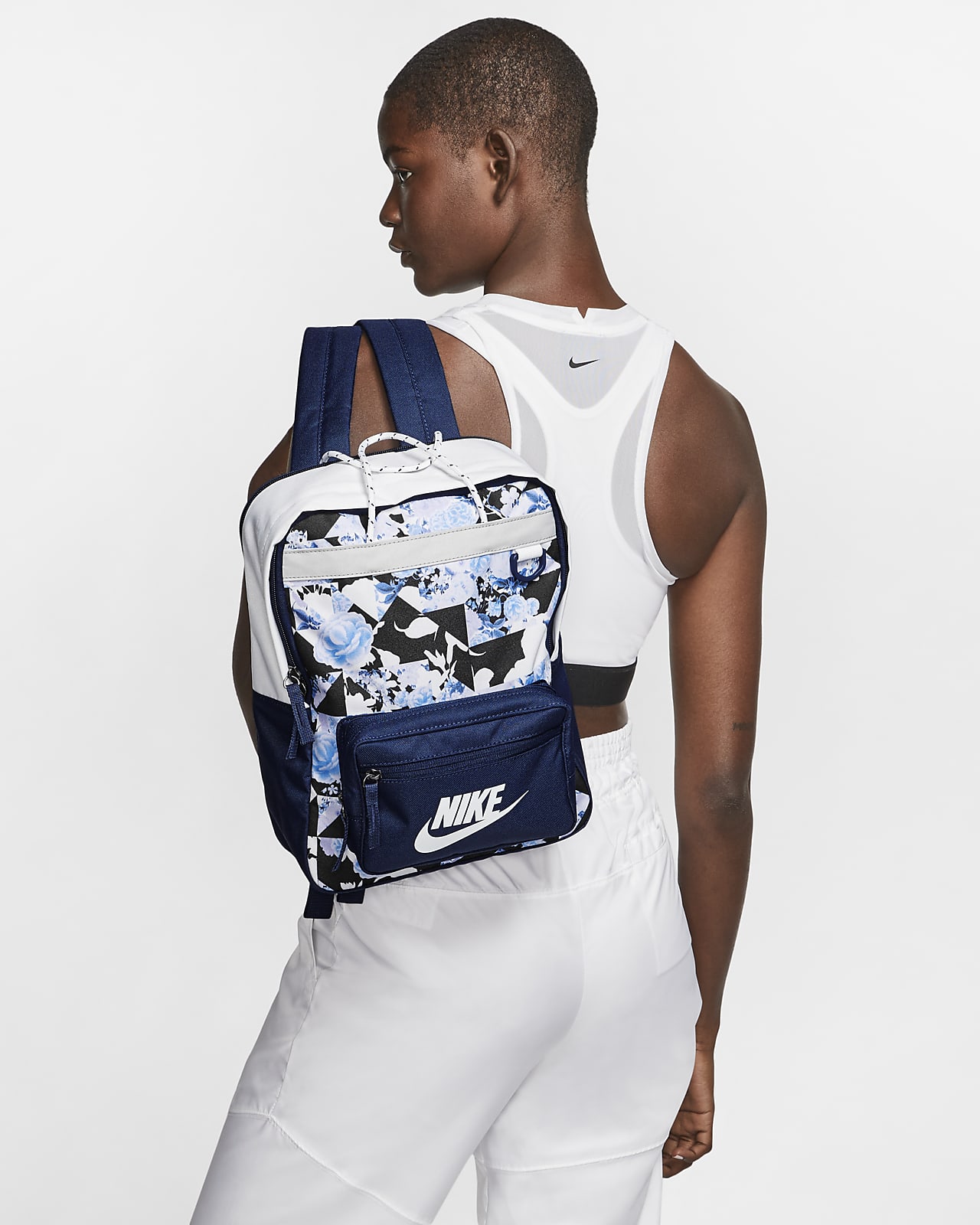 Mochila estampada para niños Nike Tanjun. Nike.com