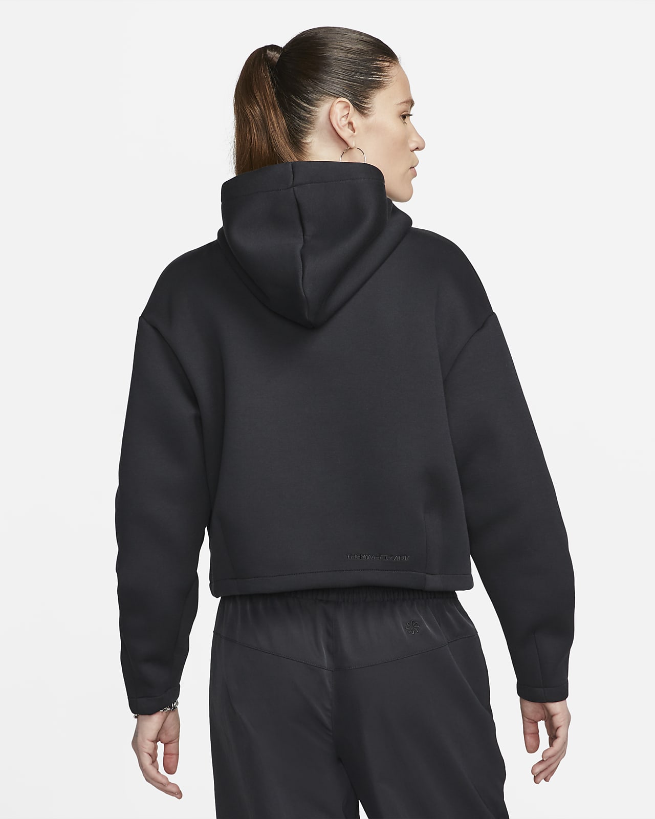 Nike Women's NWT $225 Solid Black Bungee Tech Pac Training Top Pullover