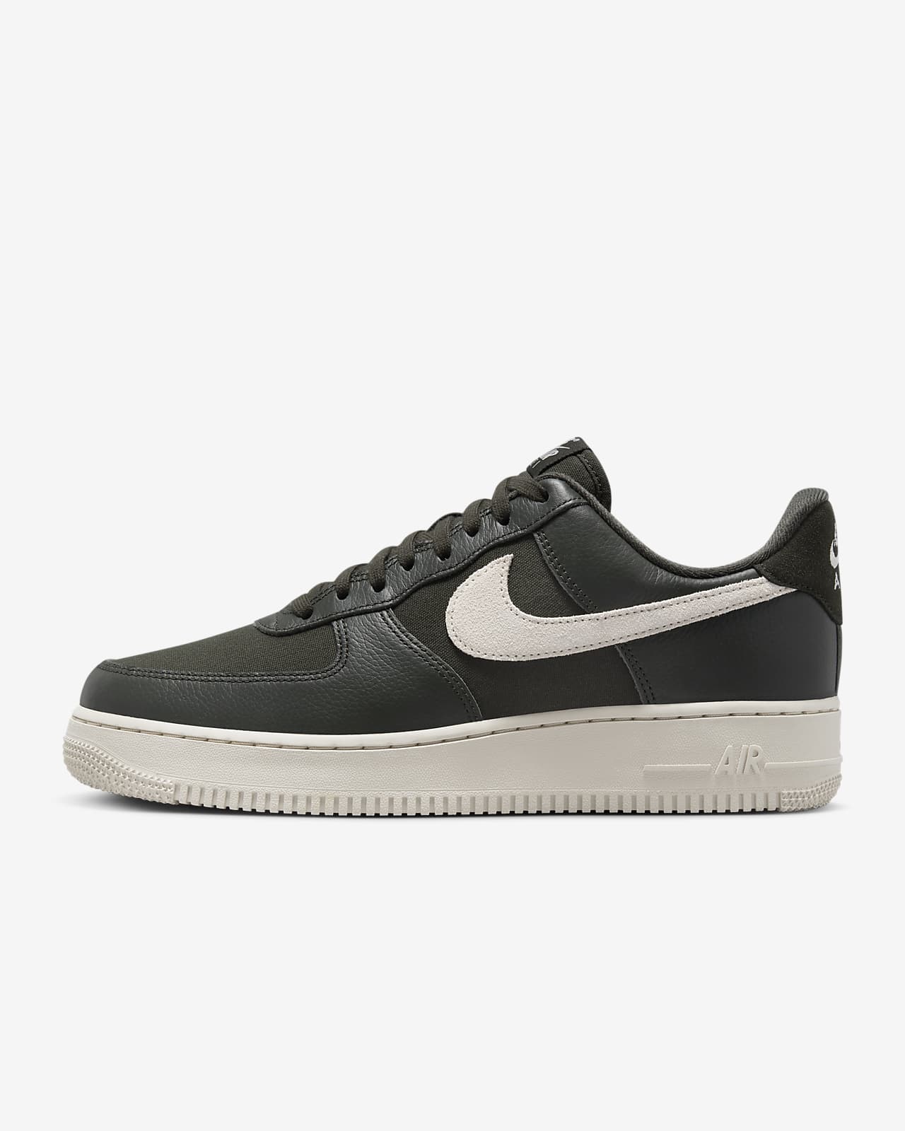 Nike Air Force 1 '07 Men's Shoes.