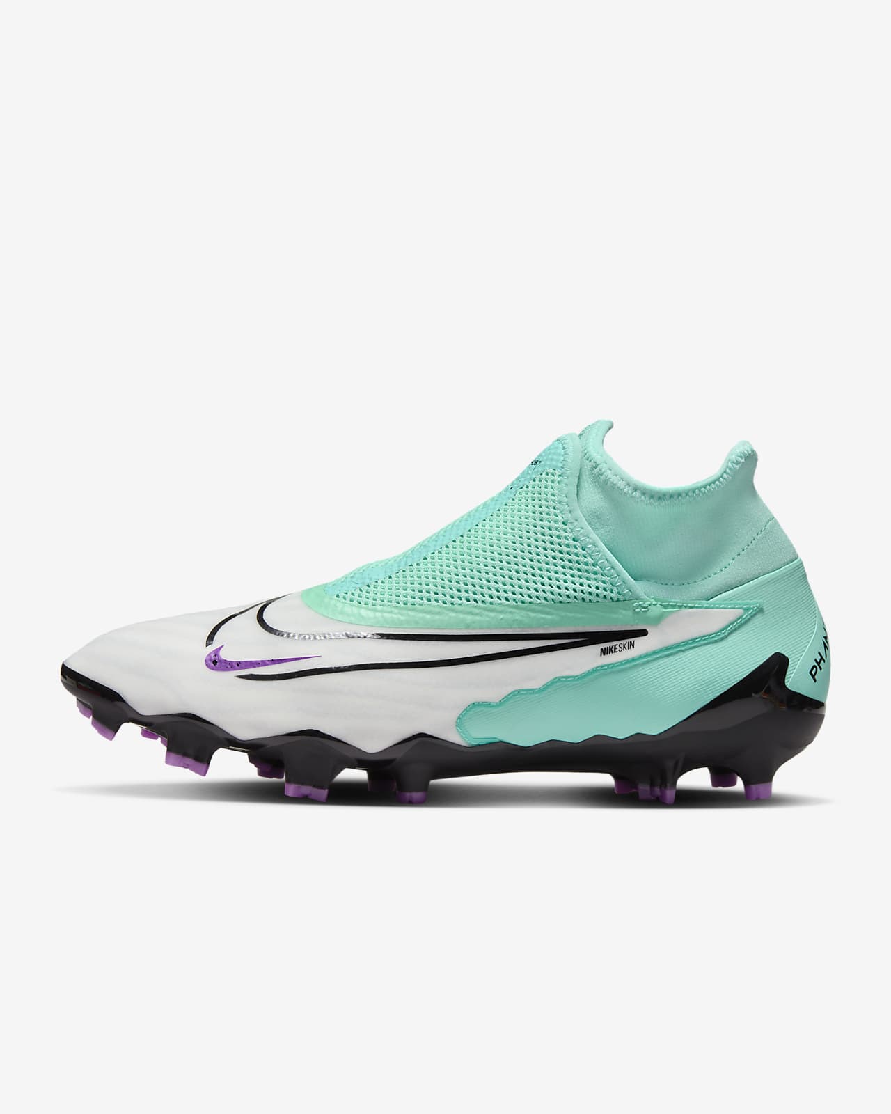 Nike store 2025 shoes soccer