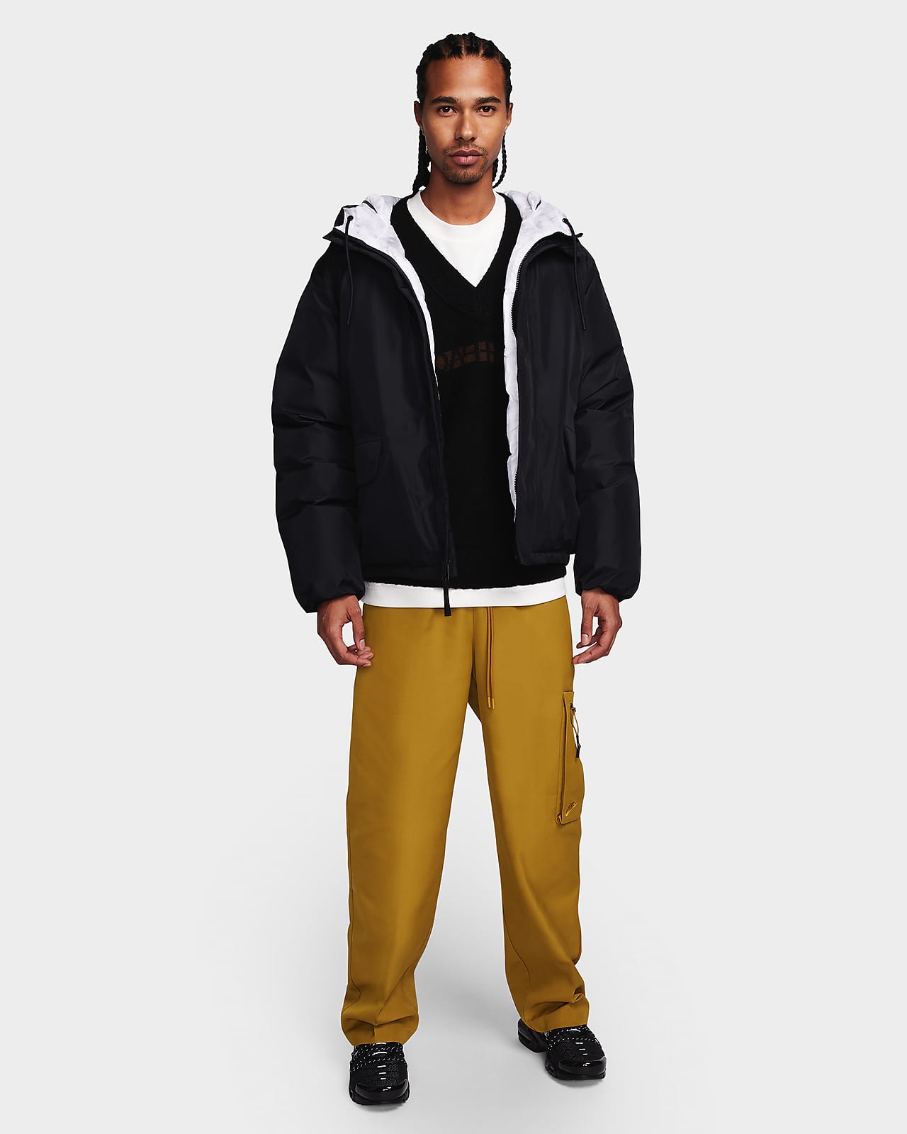 Nike Sportswear GORE-TEX Men\'s Loose Storm-FIT ADV Hooded Waterproof  Jacket.
