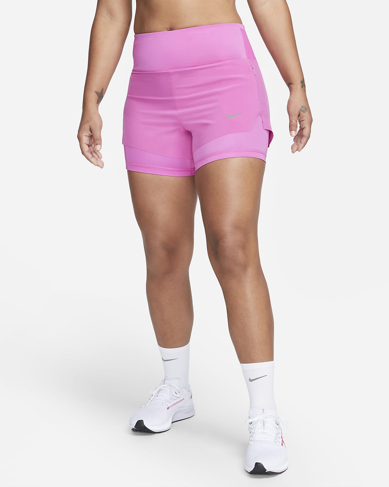 Nike Dri-FIT Swift 2-in-1 hardloopshorts met halfhoge taille en zakken voor  dames (8 cm). Nike BE