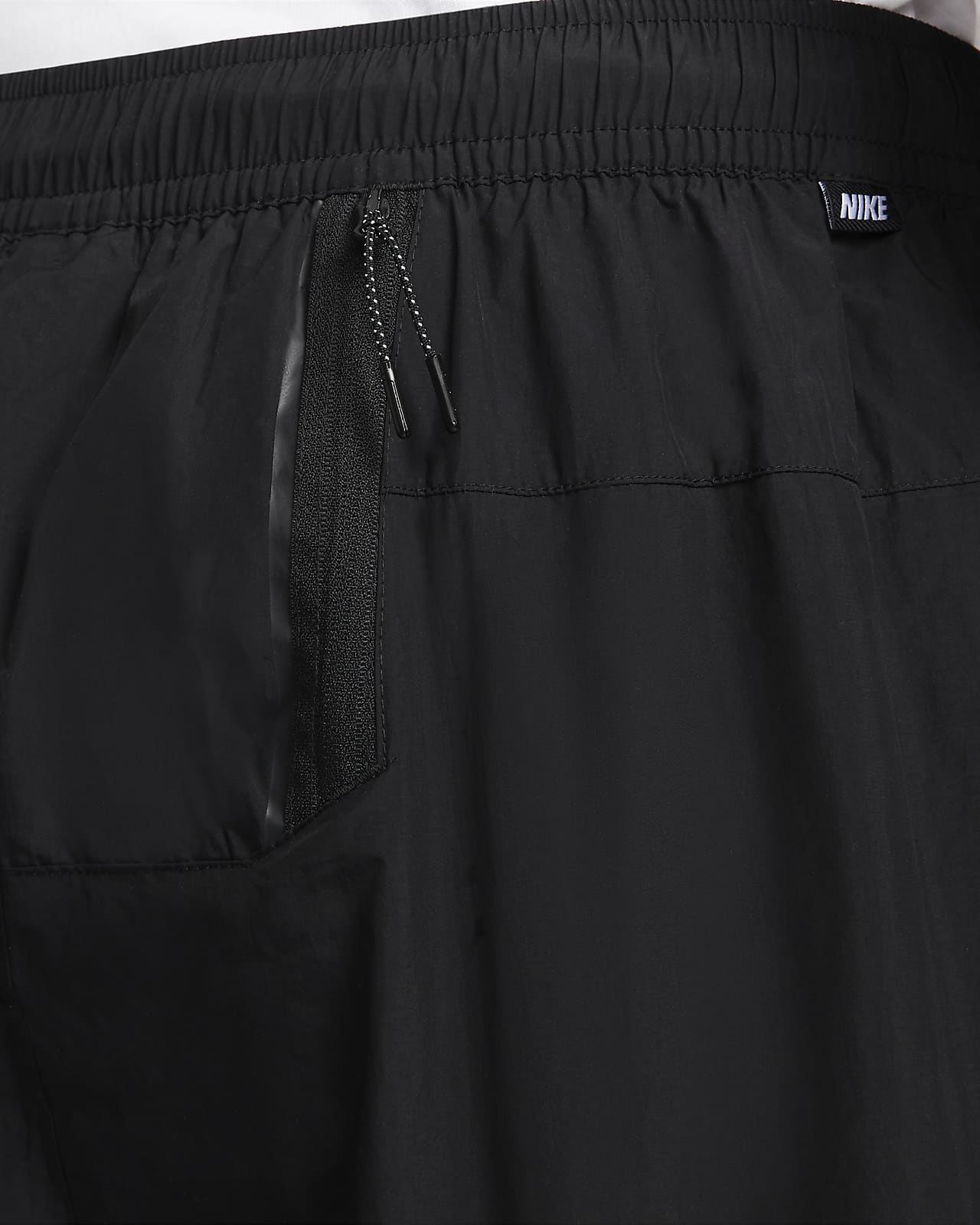 Woven Unlined Utility Shorts. Nike LU