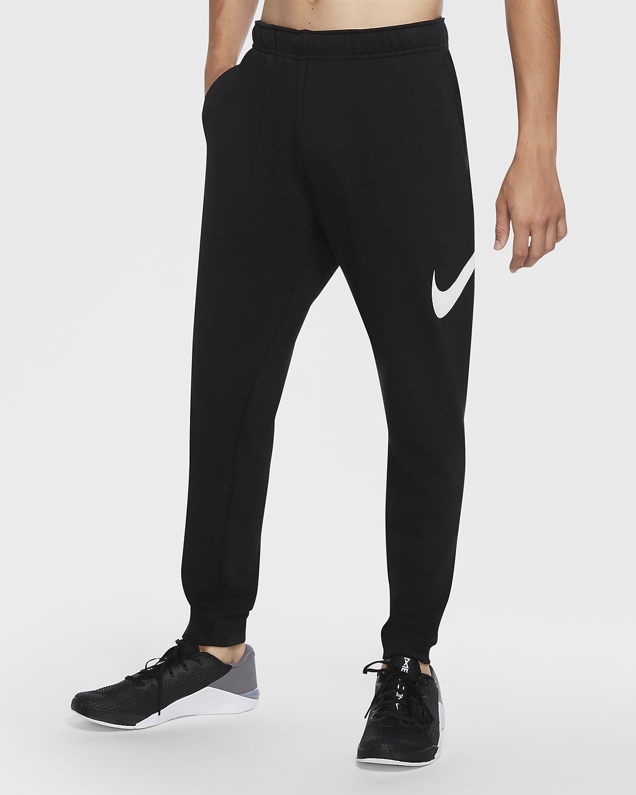Speciaal kleermaker verkiezen Nike Dri-FIT Trainingsbroek met taps toelopend design voor heren. Nike BE