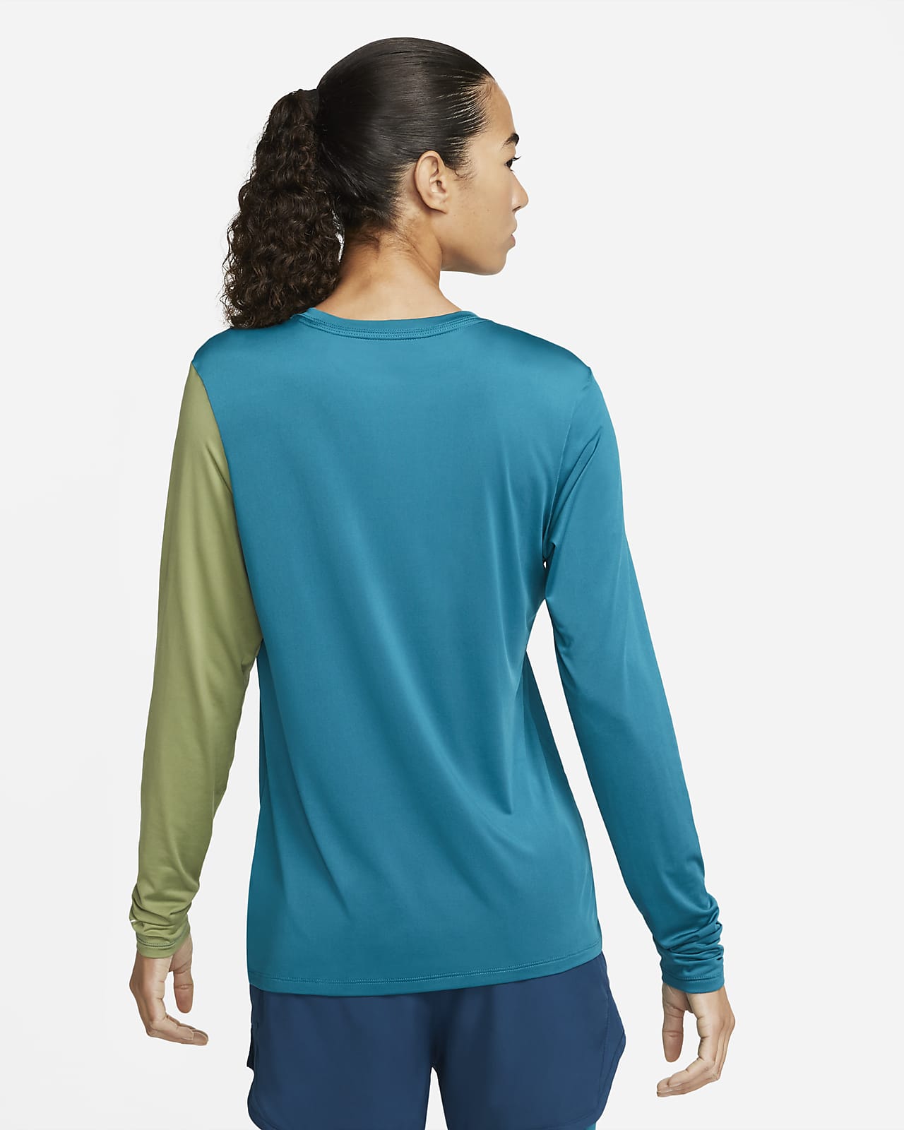 Nike Dri-FIT Women's Long-Sleeve Seasonal Running Top. Nike CZ