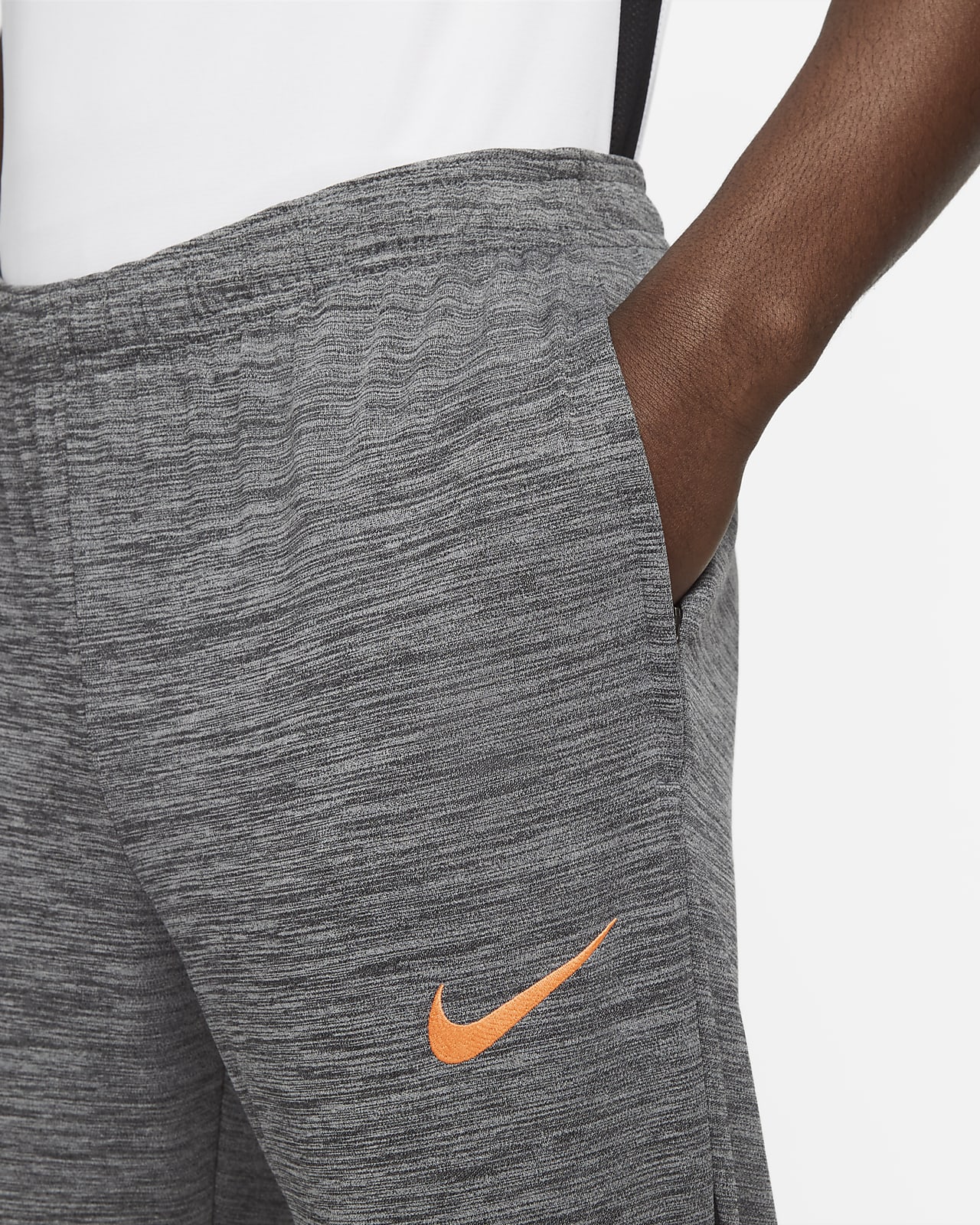 Nike Dri-FIT Academy Voetbaltrainingsbroek voor heren. Nike BE