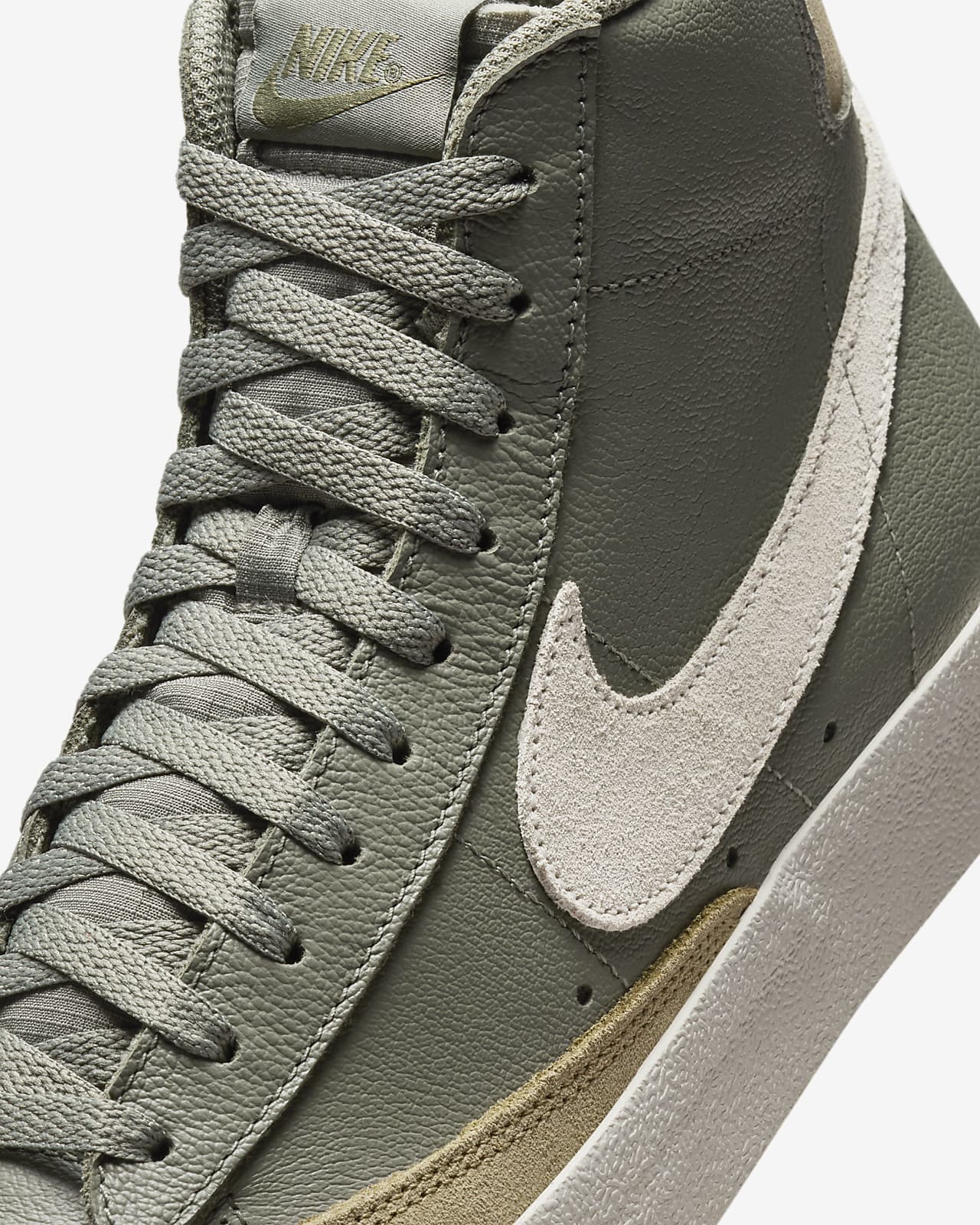 Gray nike store blazer high