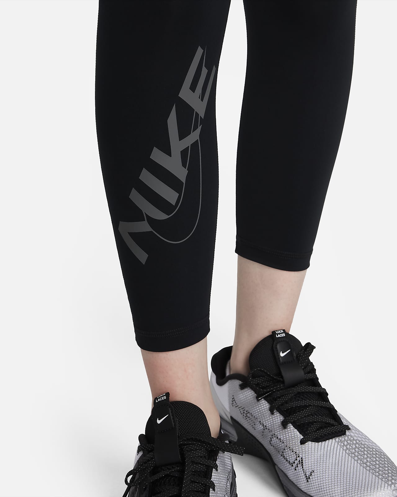 Nike Pro Women's Mid-Rise 7/8 Graphic Leggings. Nike ID