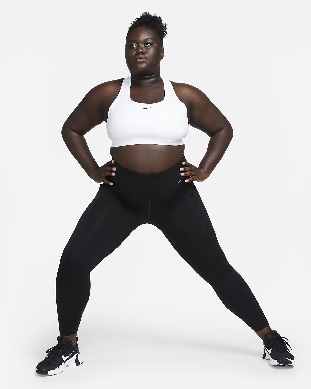 Nike Swoosh Light Support Women's Non-Padded Sports Bra (Plus Size)