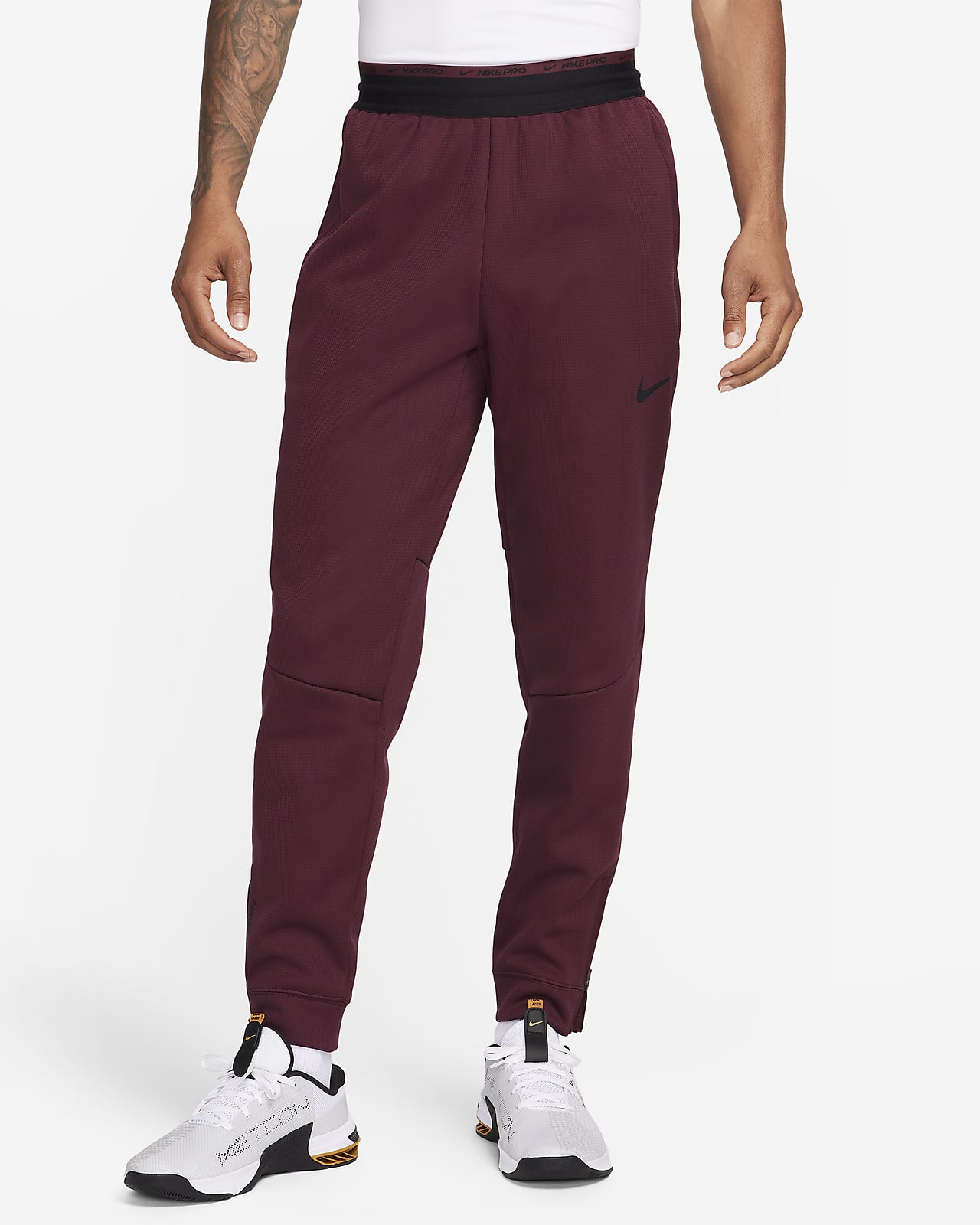Nike Therma-Sphere Men's Therma-FIT Fitness Trousers. Nike FI