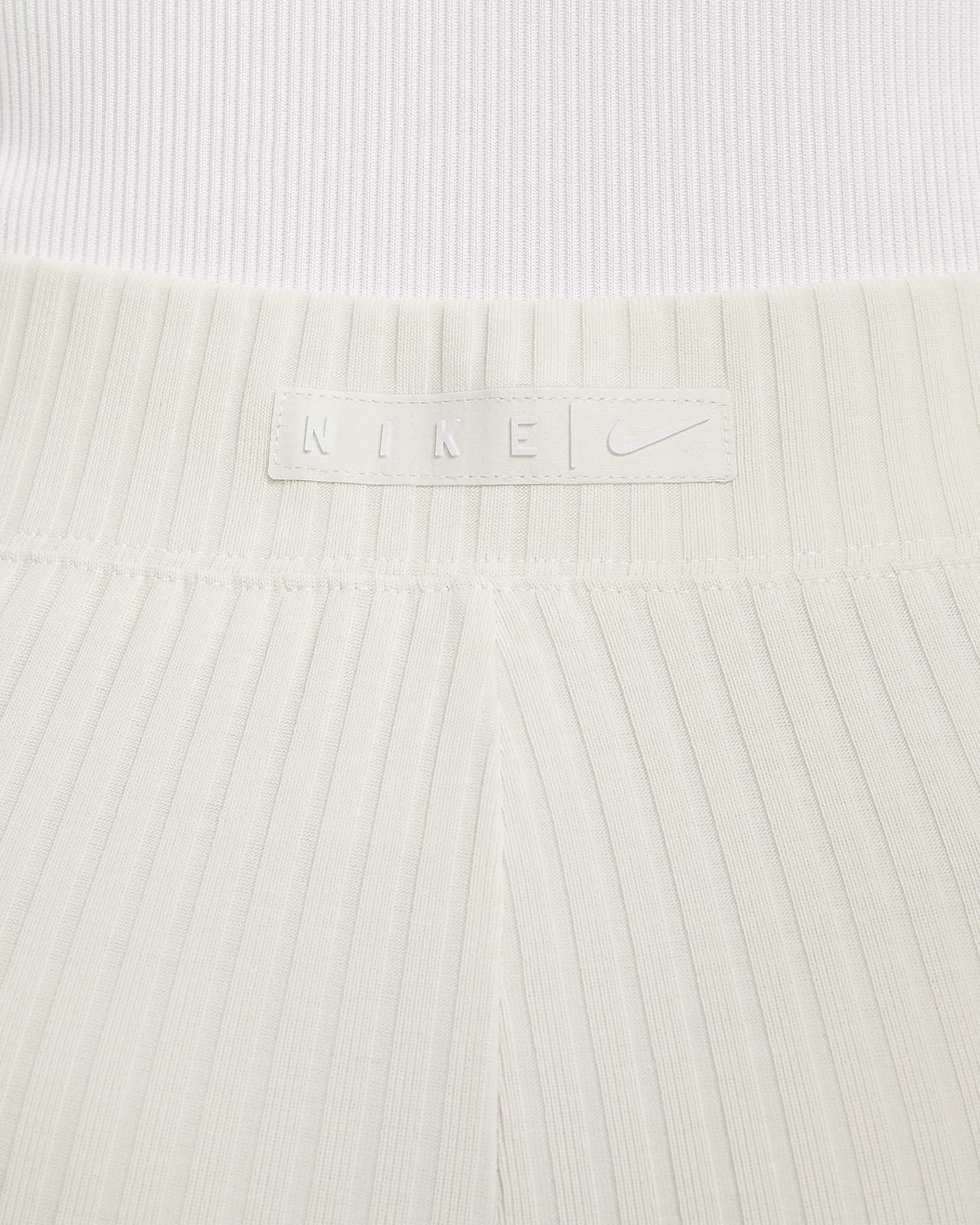 Nike Womens Sportswear Jersey Capri white Size medium CJ3748-100