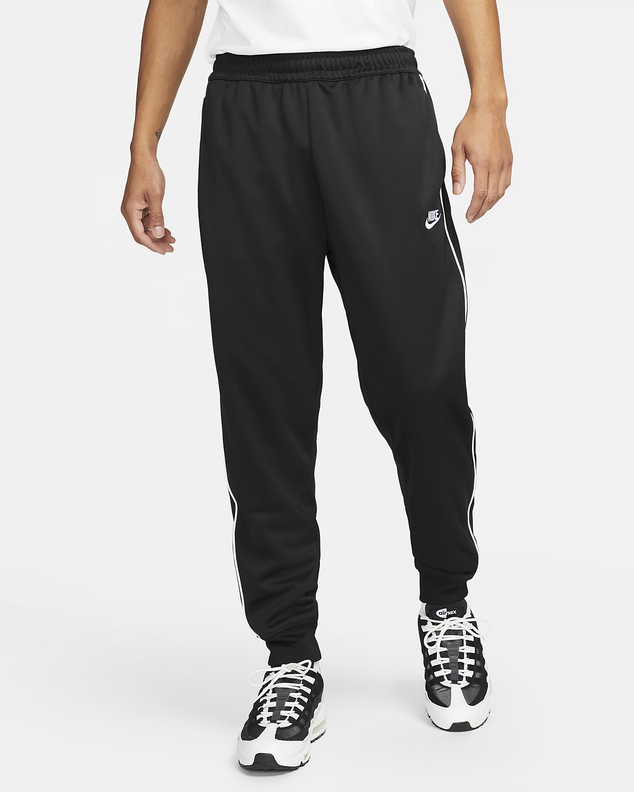 Buy Nike Men Black Solid SPOTLIGHT DRI FIT Technology Joggers - Track Pants  for Men 7616658 | Myntra