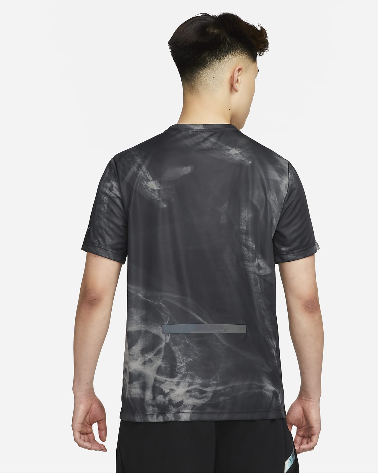 NIKE「 ライズ 365 ラン ディビジョン ランニングシャツ 」
