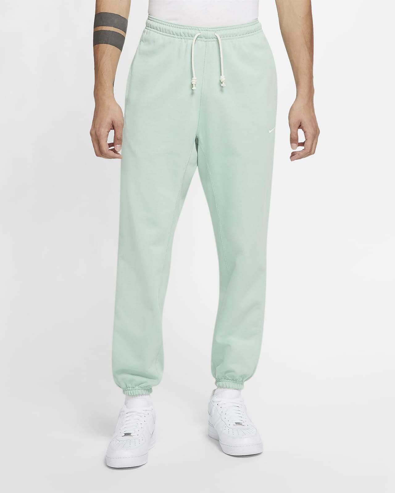 nike standard issue joggers