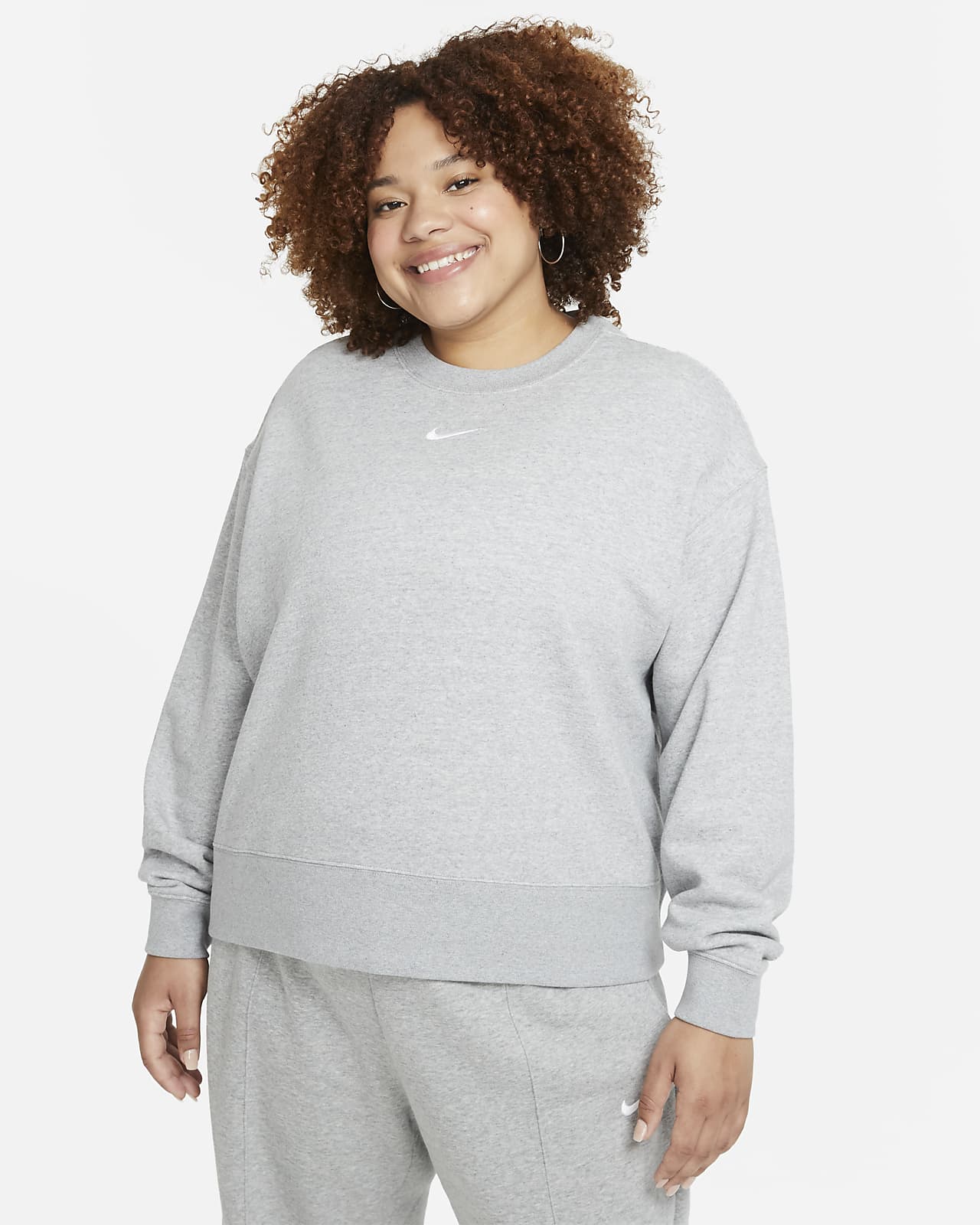 Maglia a girocollo oversize in fleece Nike Sportswear Collection Essentials  (Plus size) - Donna. Nike IT