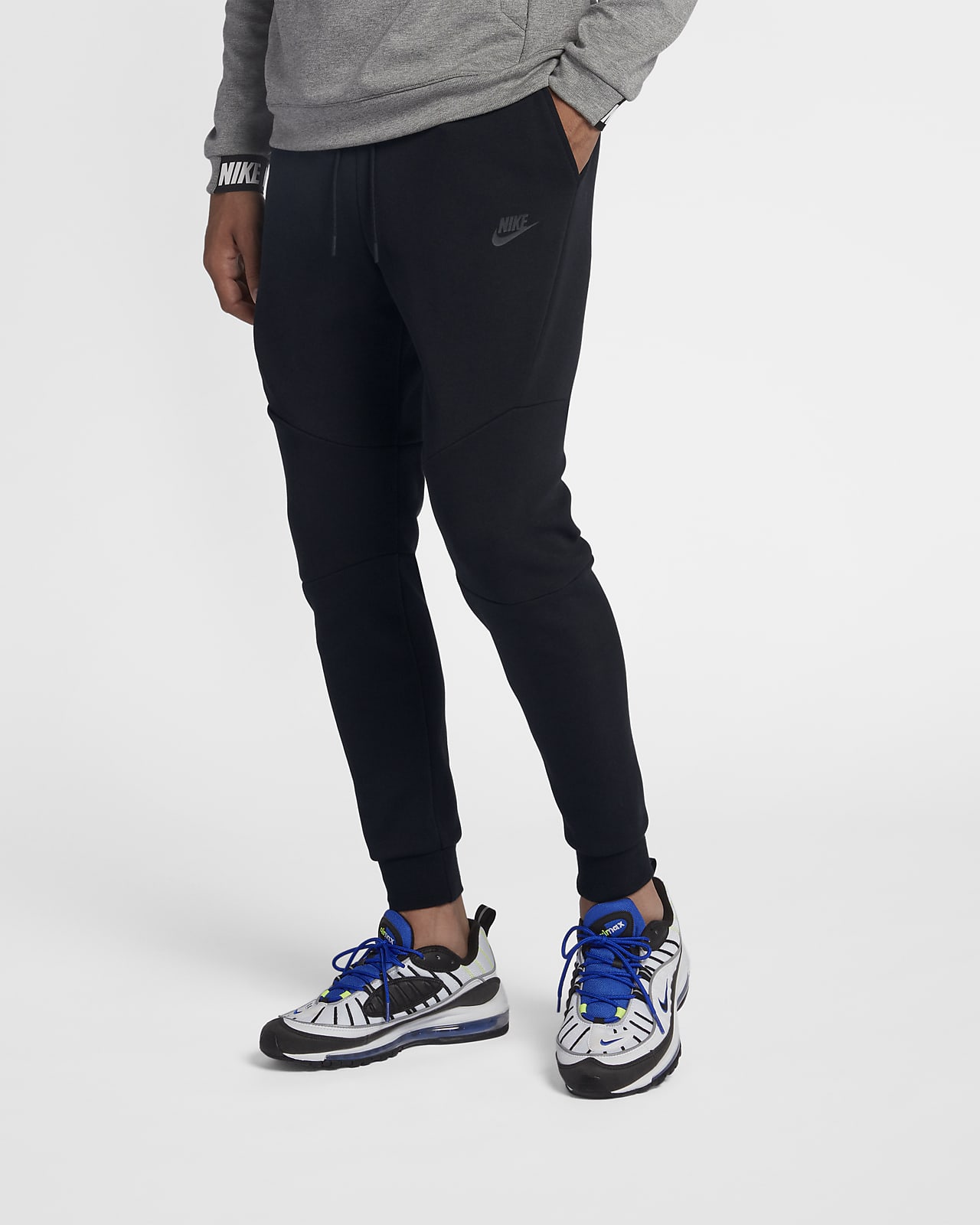 Pantaloni jogger Nike Sportswear Tech Fleece - Uomo. Nike IT