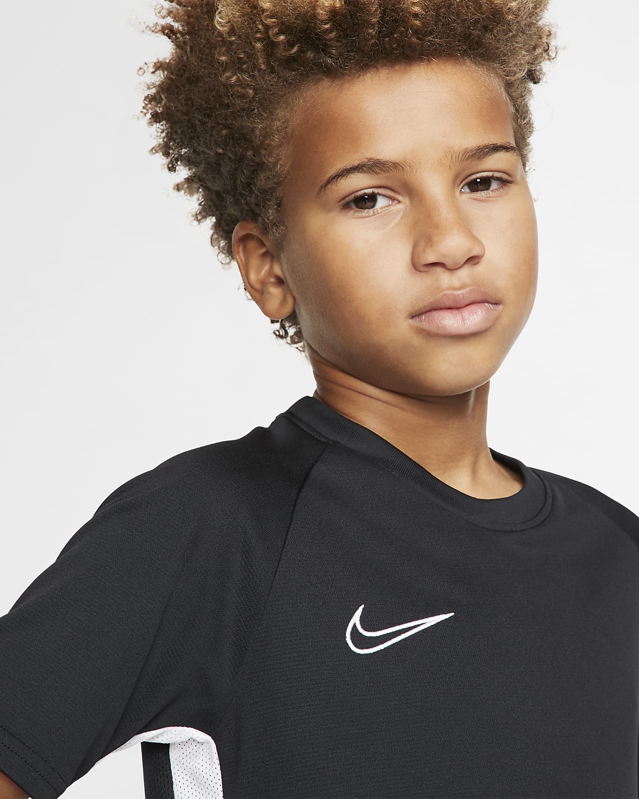 Nike Dri-FIT Academy Older Kids' Short-Sleeve Football Top. Nike EG