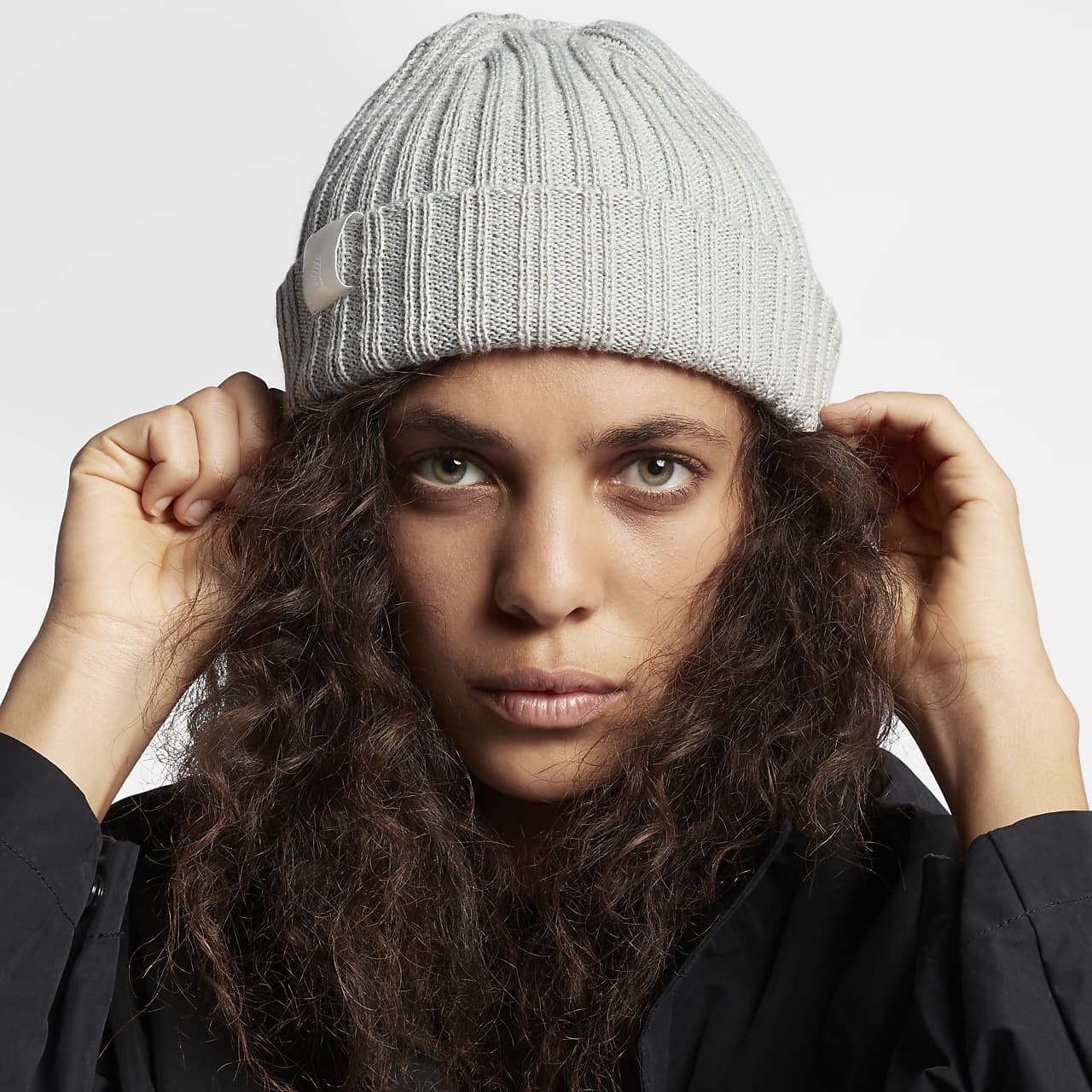 nikelab essentials beanie