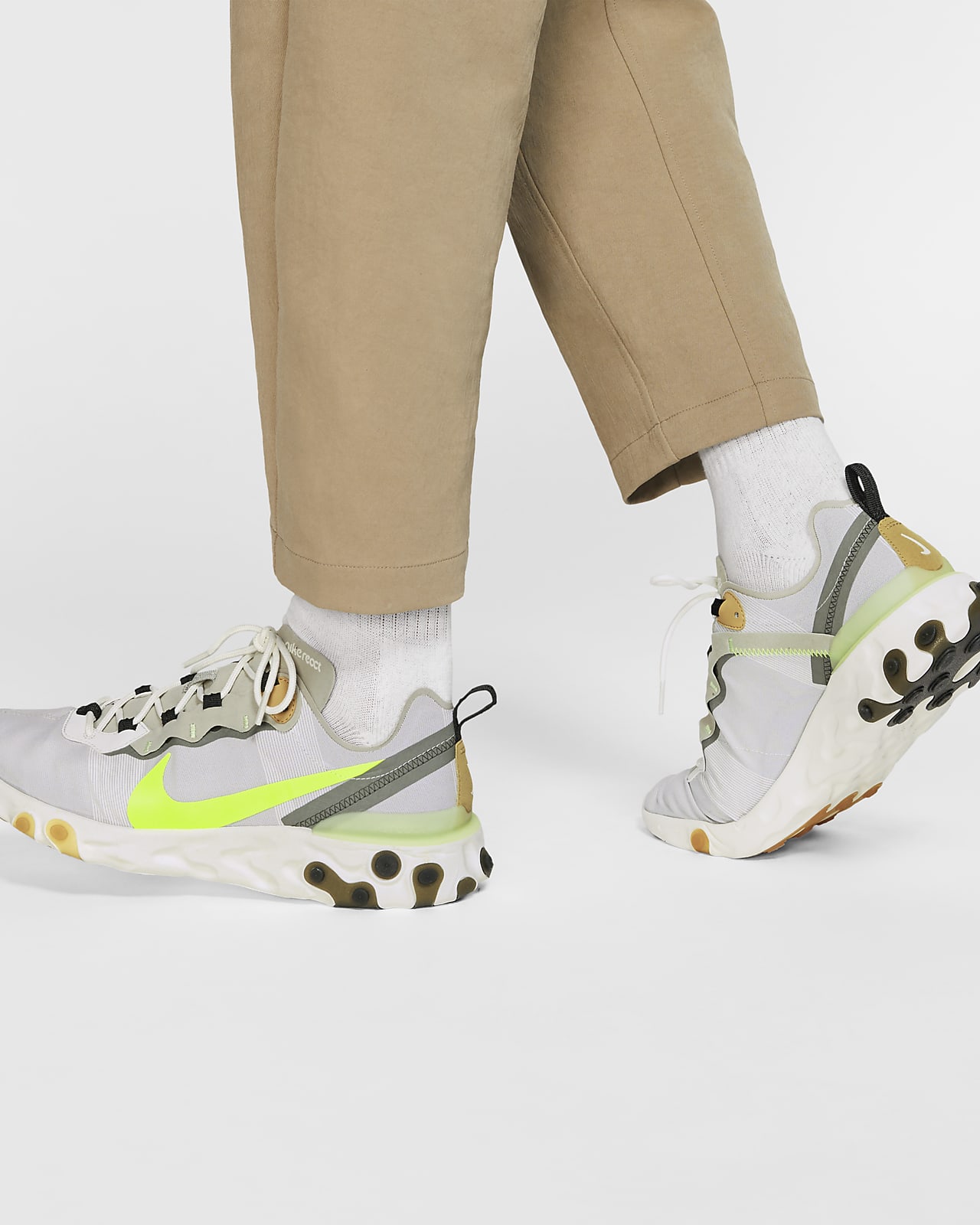 nike react element 55 cargo volt