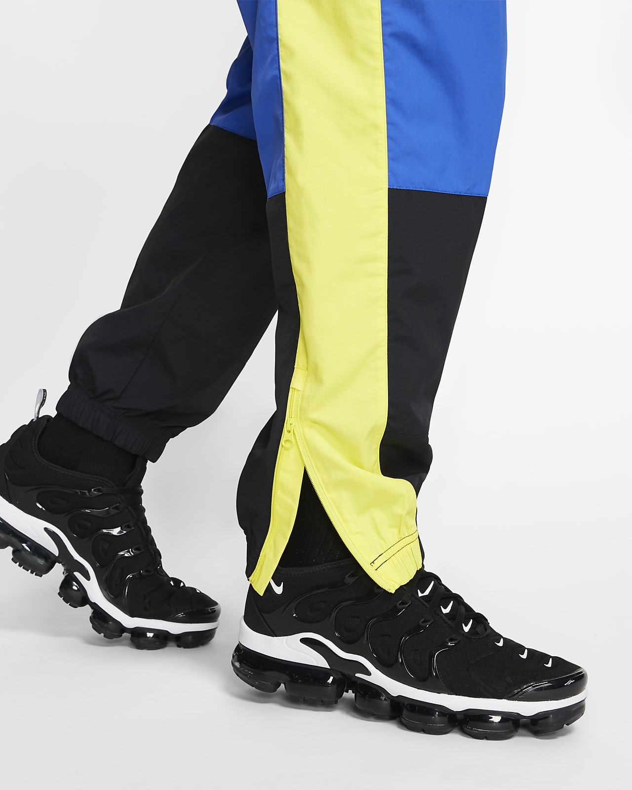 nike walking trousers