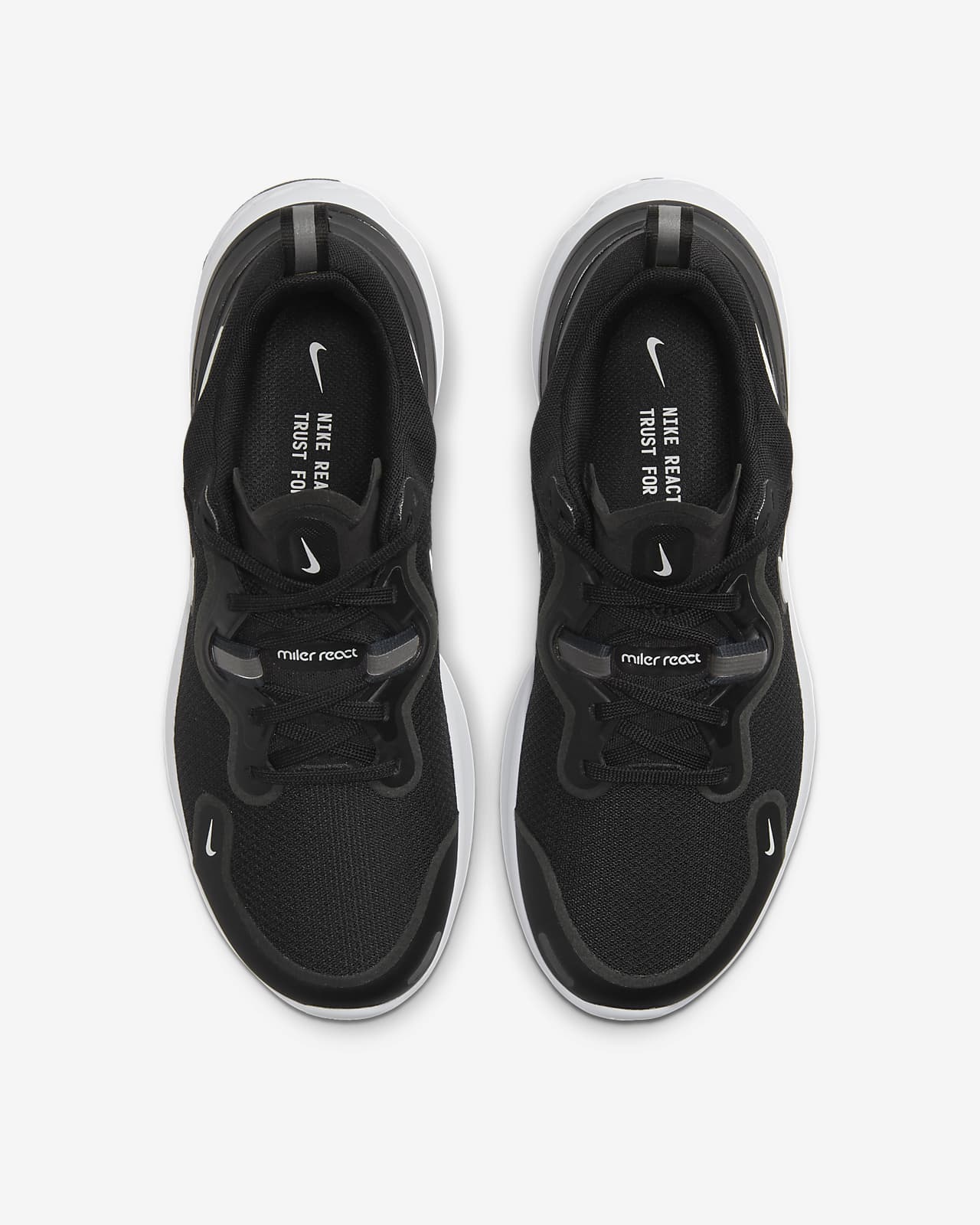 nike black on black running shoes
