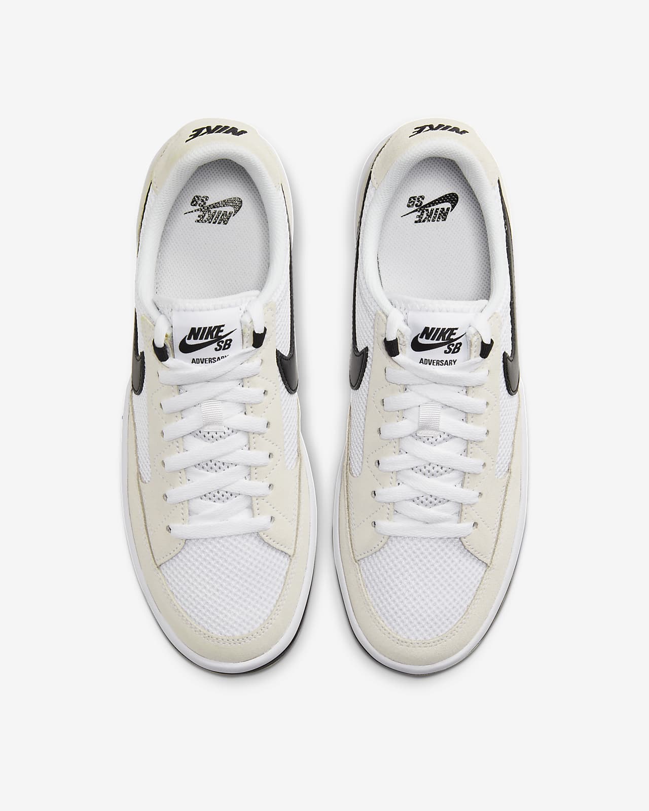 white nike skateboarding shoes