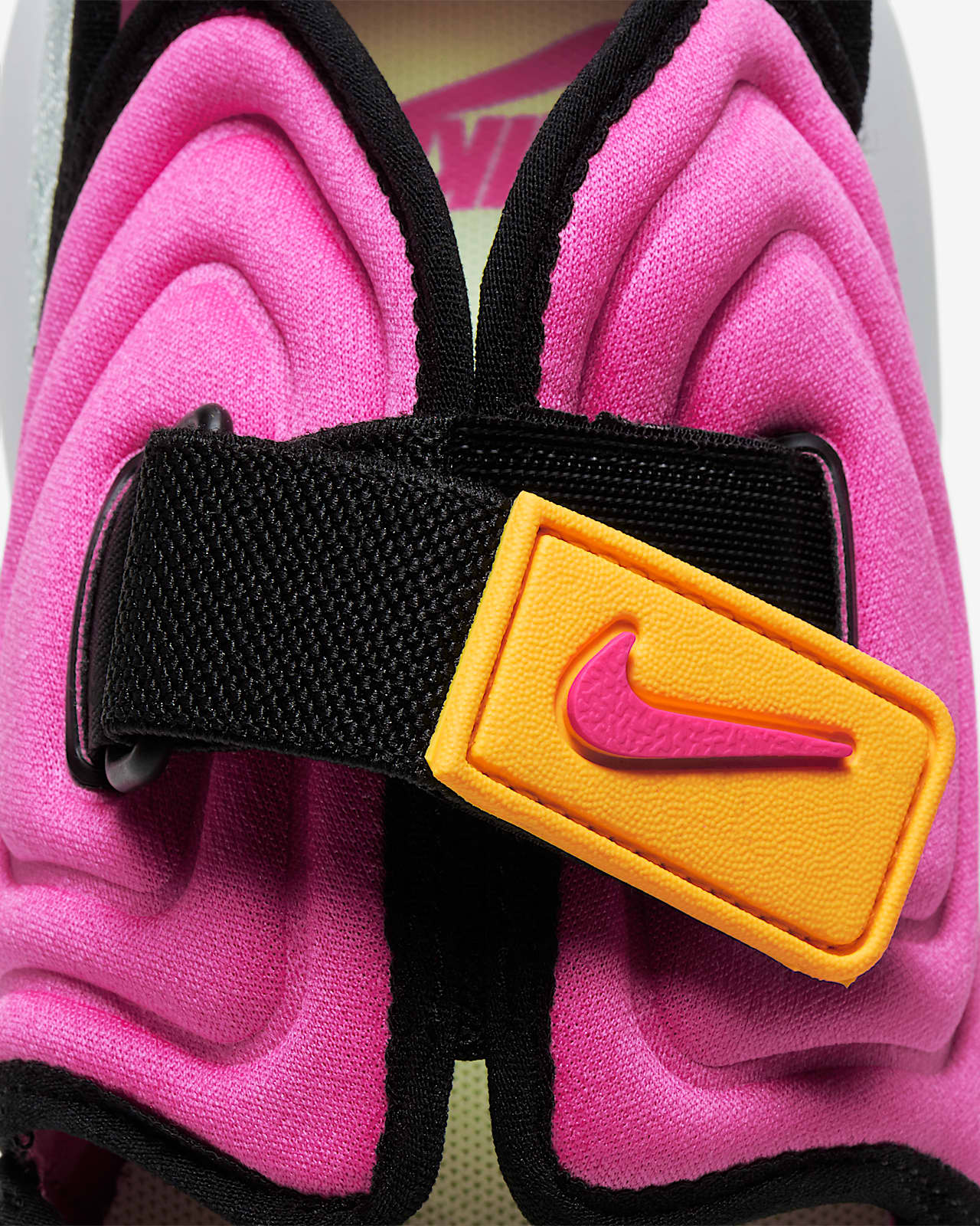 nike aqua rift black fire pink