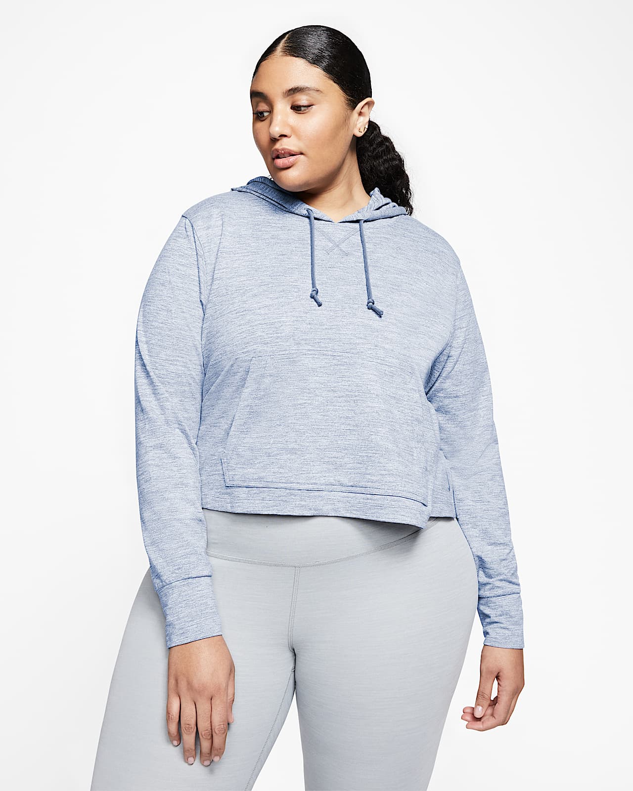 Nike Yoga kort hettegenser til dame (Plus Size). Nike NO Dame Store størrelser Yoga Overdeler og T skjorter. Nike NO