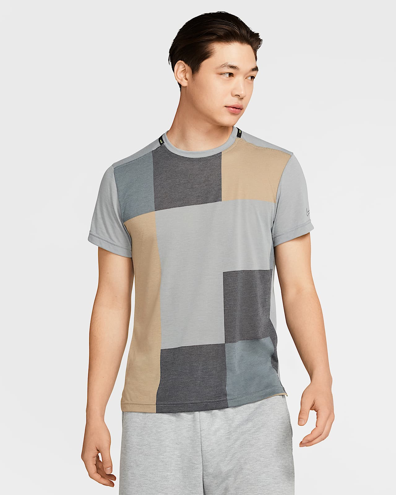 nike short sleeve tracksuit