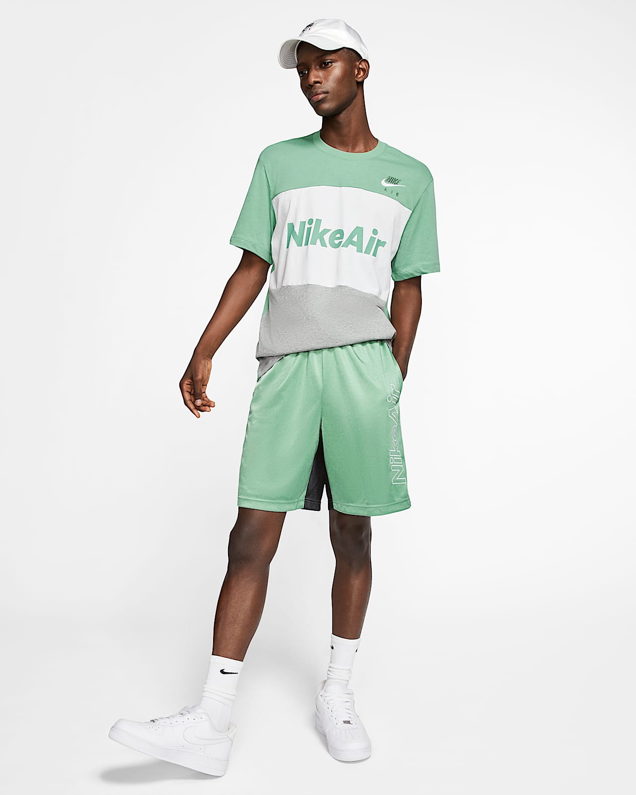 Nike Air herreshorts. Nike NO Nike Herre T shirt + Shorts
