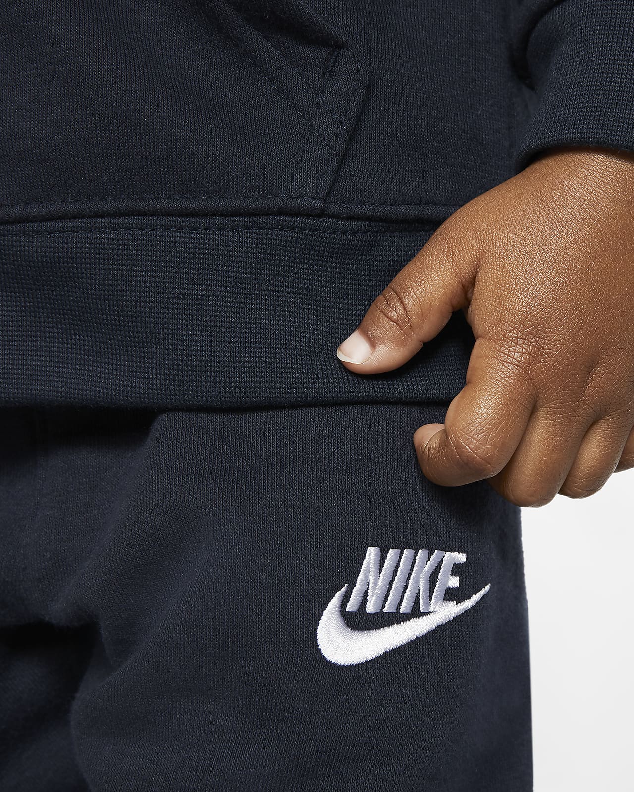 nike jumper and joggers set