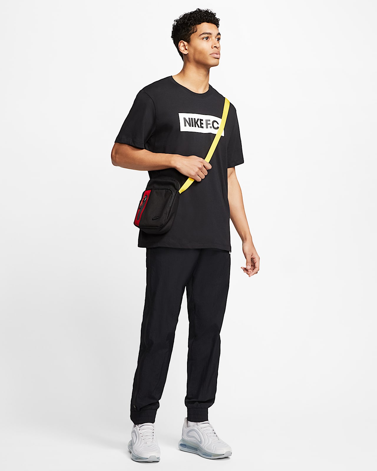 Playera de fútbol para hombre Nike F.C. SE11. Nike MX