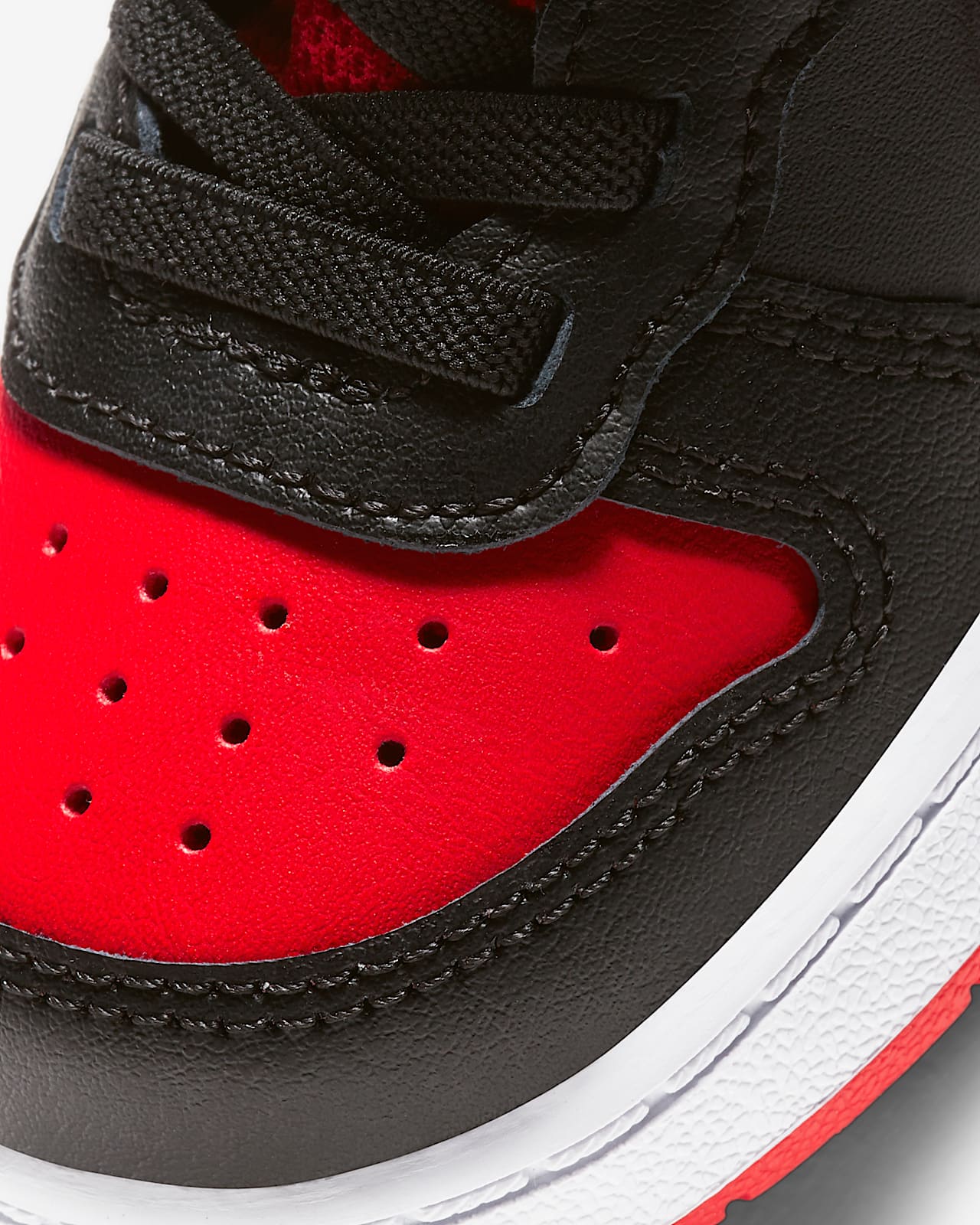 nike court borough vermelho
