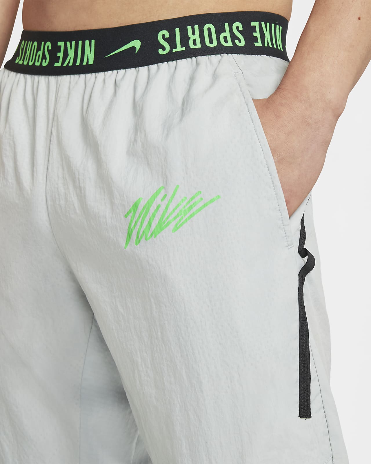 Nike Men's Woven Training Pants. Nike JP
