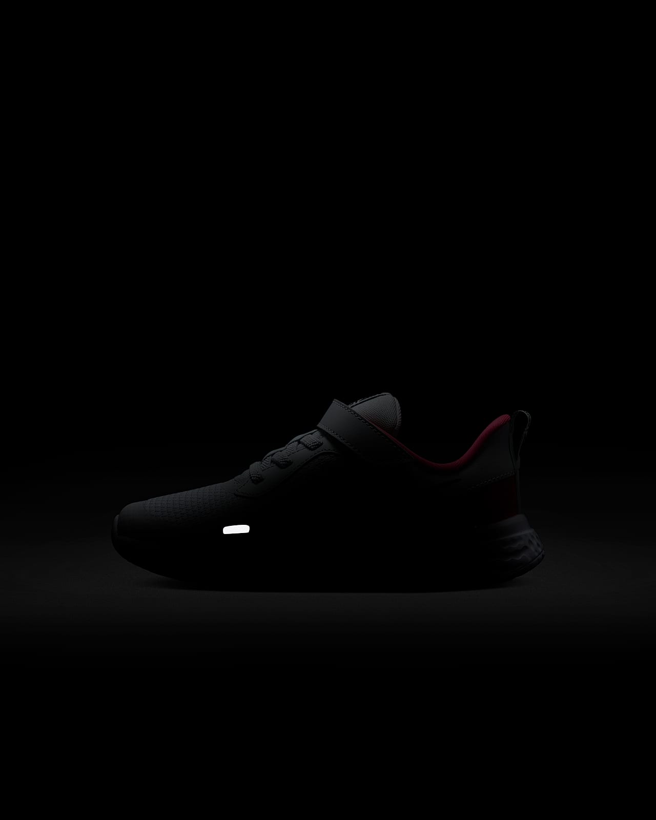 nike revolution kids