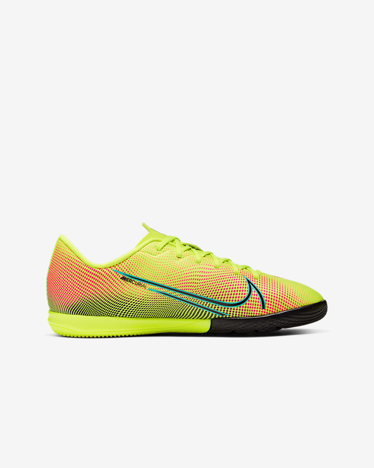 boys indoor football trainers