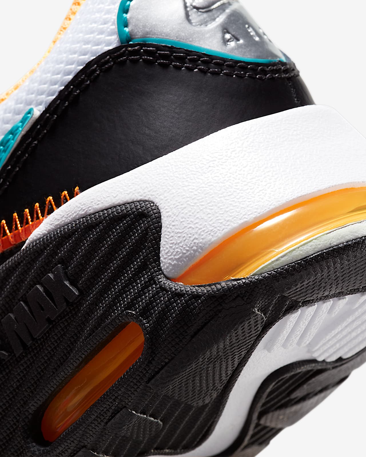 nike air max excee d2n