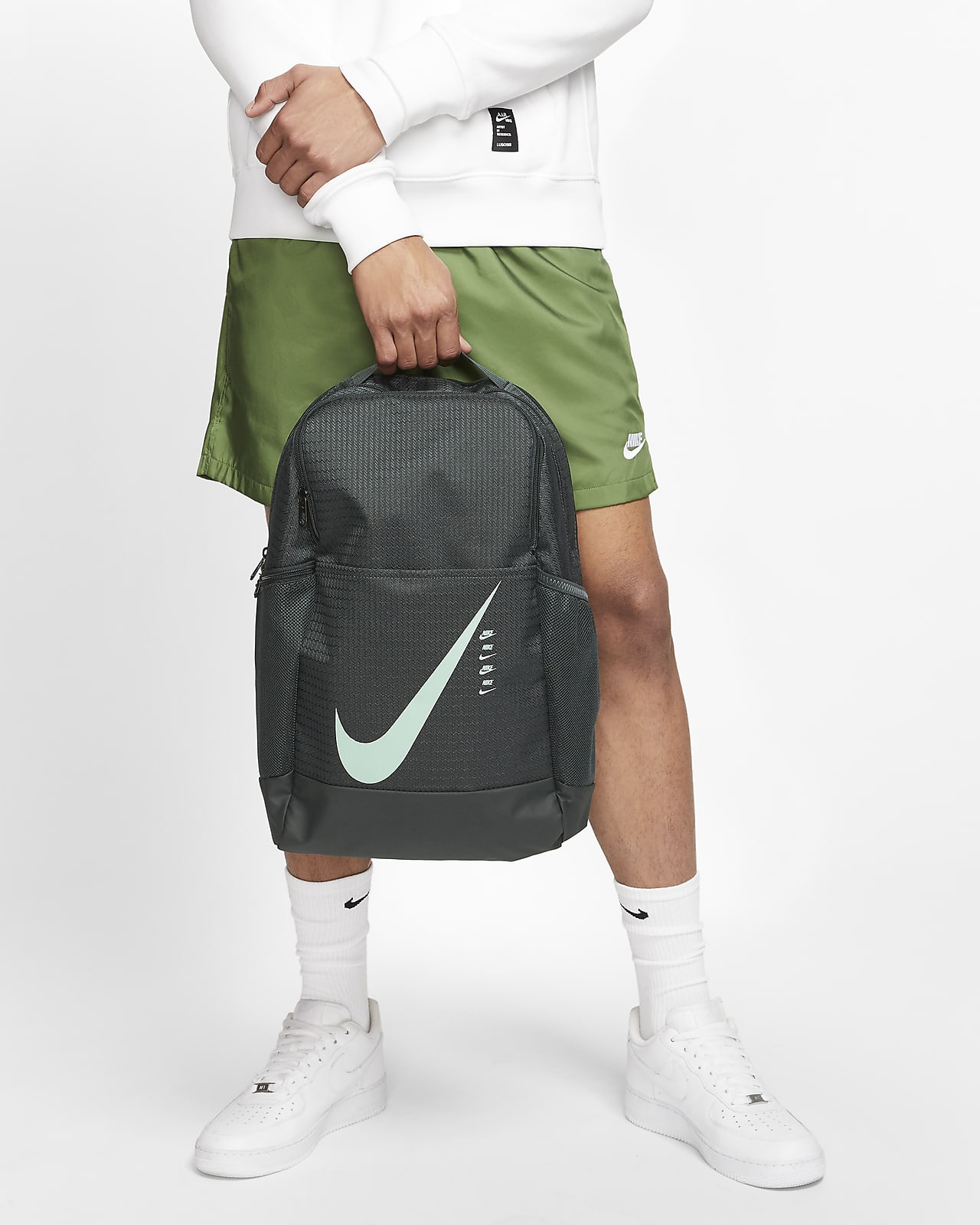 nike brasilia 9.0 medium backpack