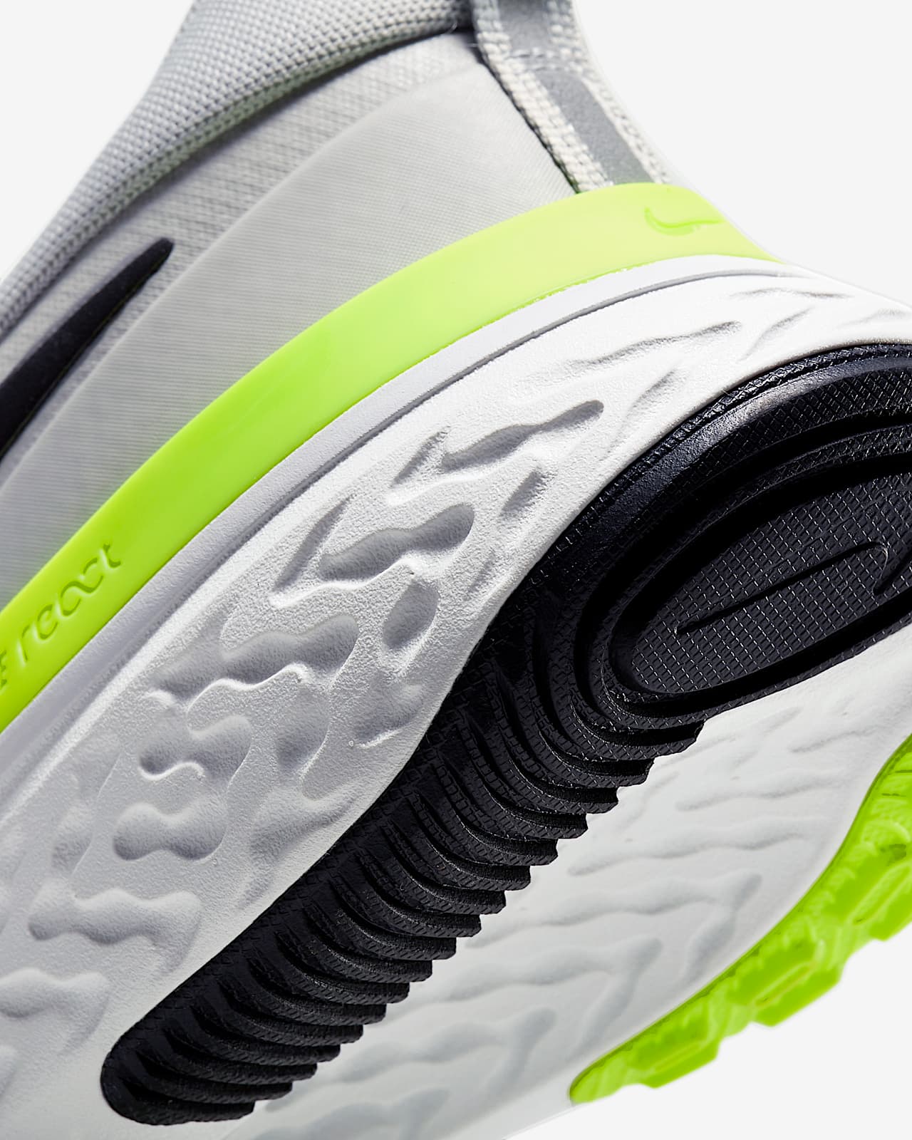 nike react miler canada