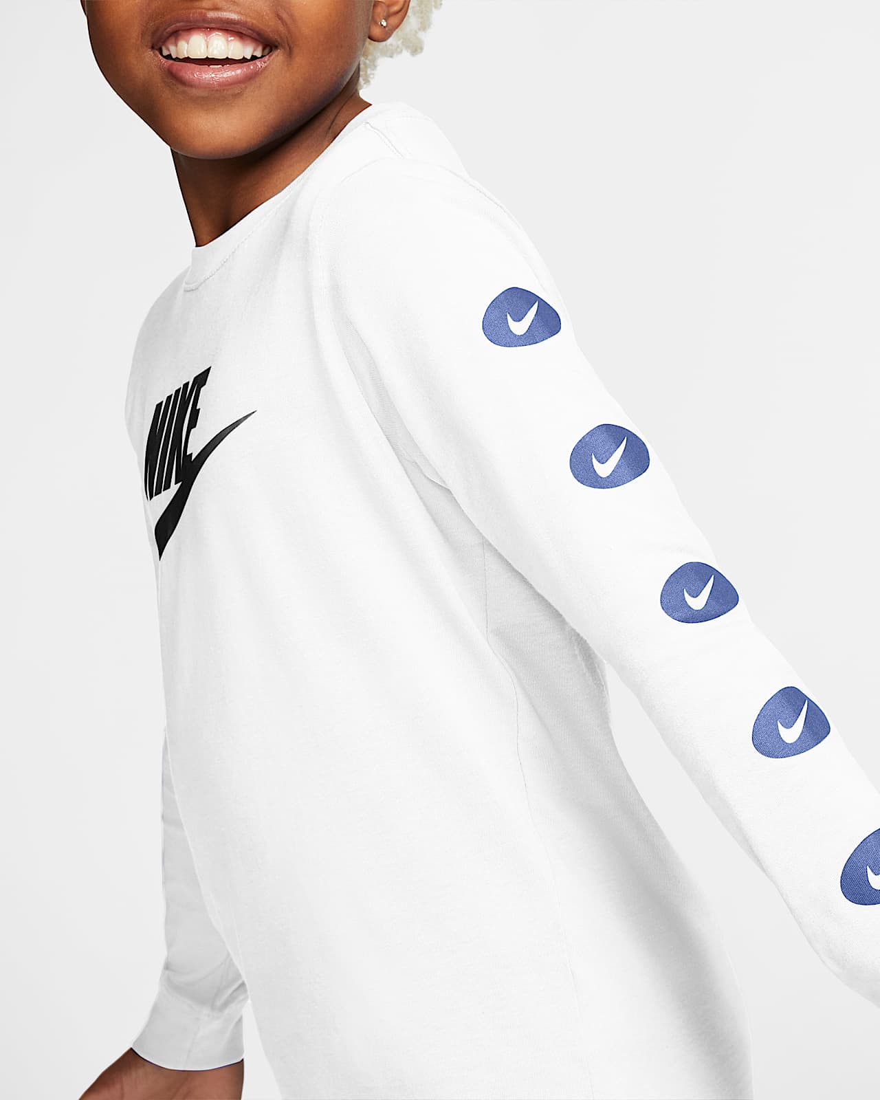Långärmad t shirt Nike Sportswear för ungdom (killar). Nike SE Långärmad t shirt Nike Sportswear för killar. Nike SE