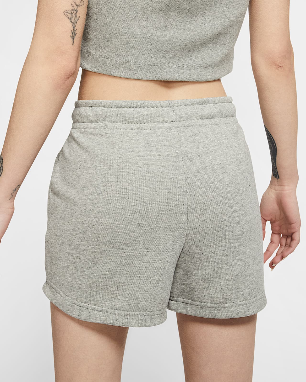 nike sportswear essential shorts