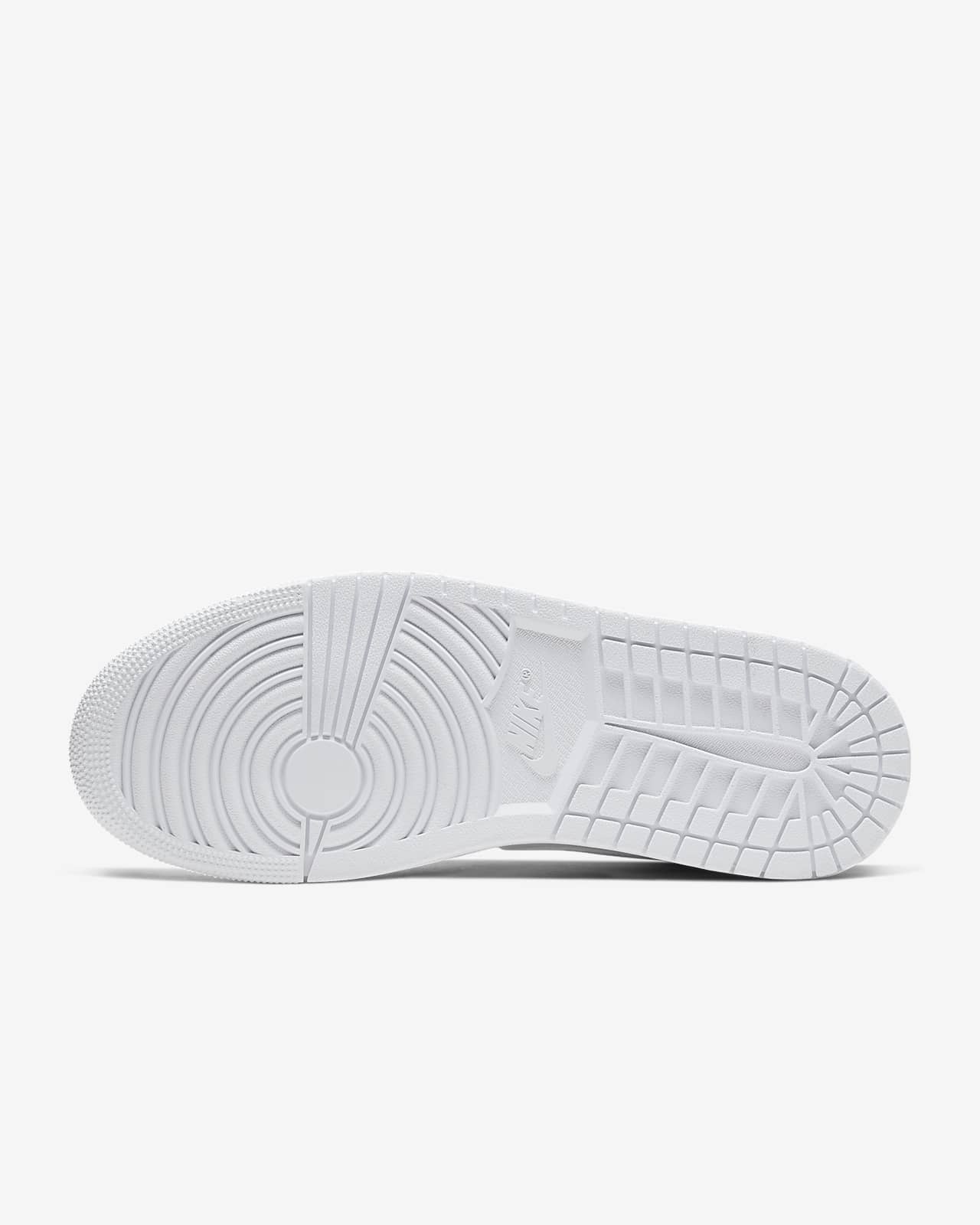 Air Jordan 1 Mid Shoe. Nike SG