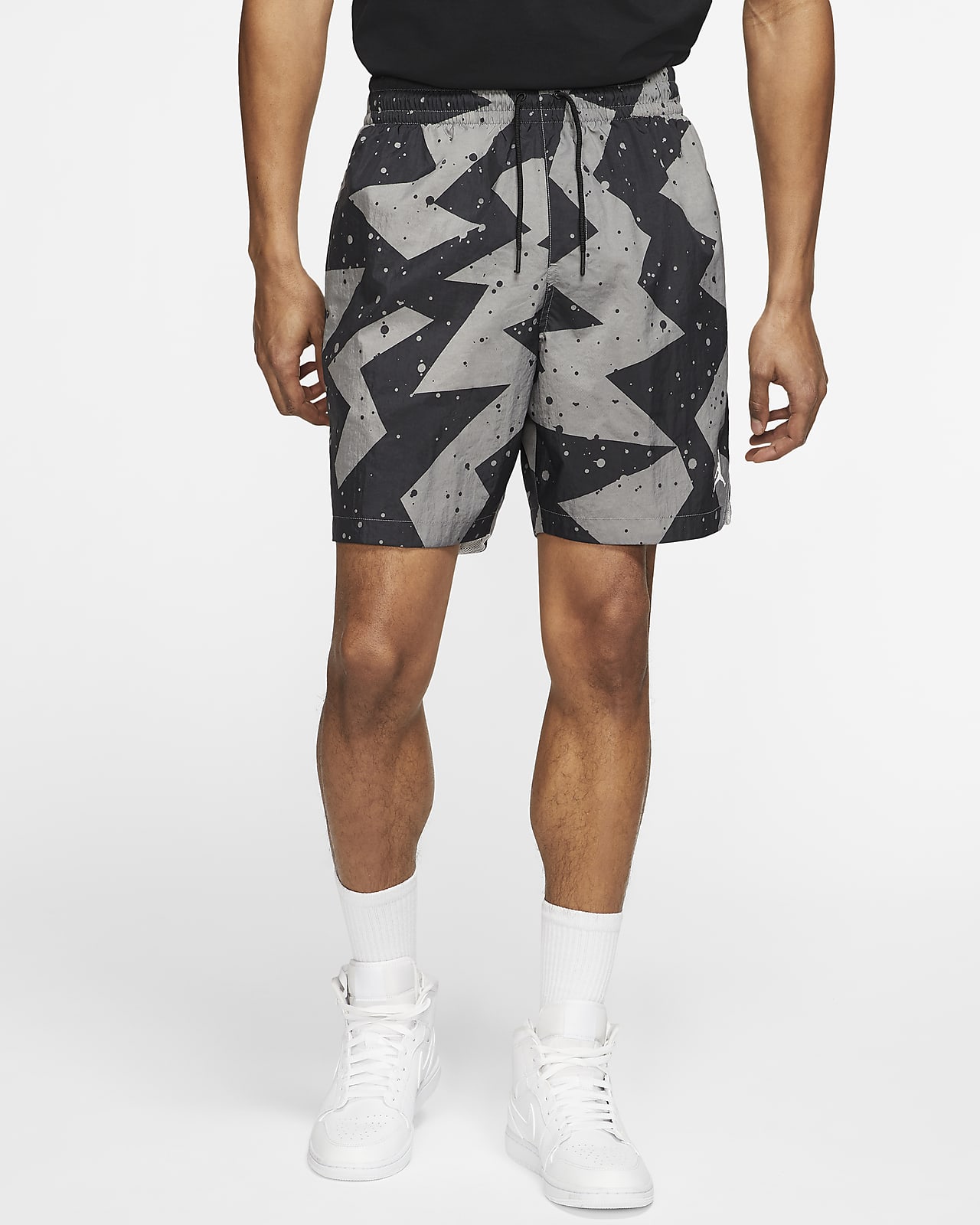 18cm (approx.) Shorts. Nike SE