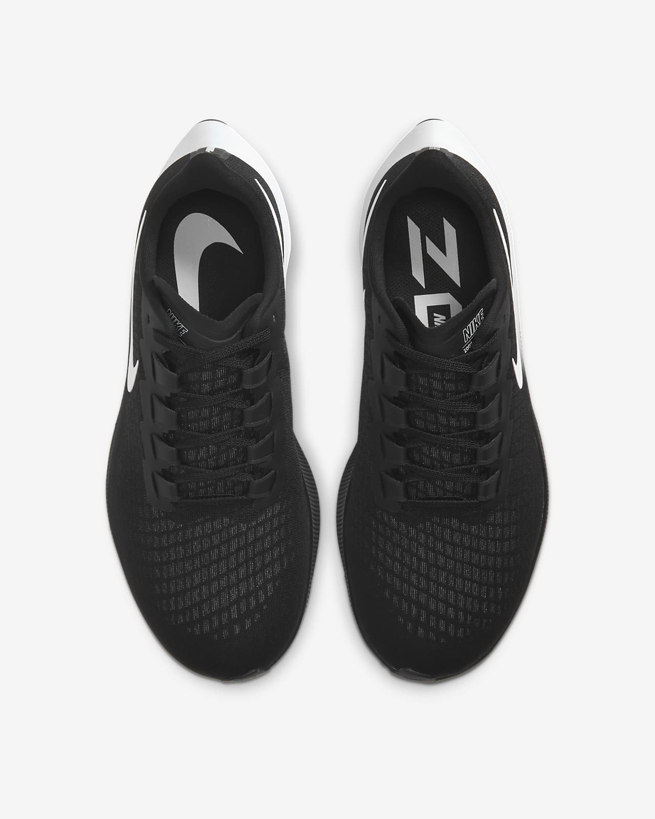 black nike wide shoes