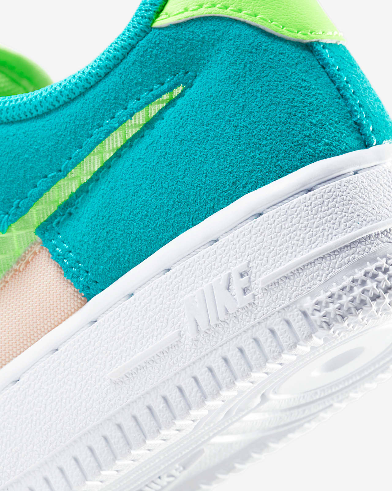 nike sportswear force 1 lv8