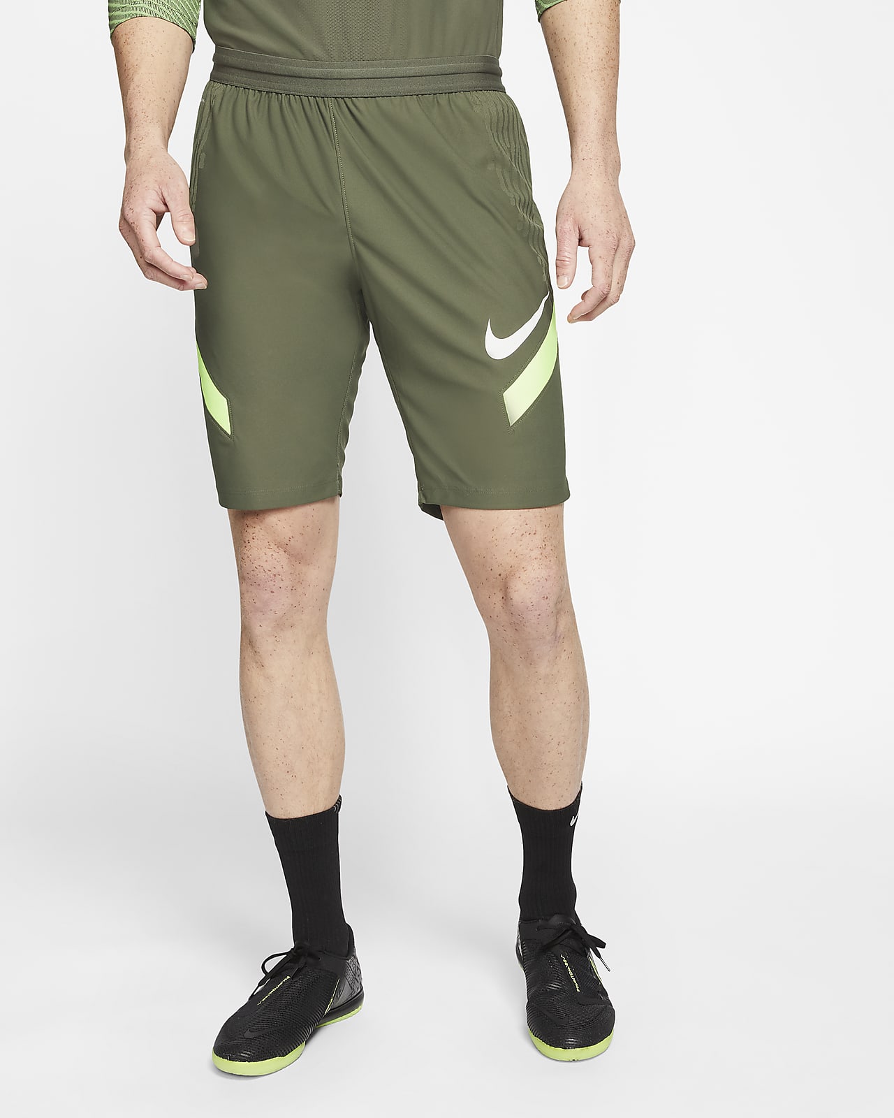 Nike VaporKnit Strike Men's Football Shorts. Nike SA