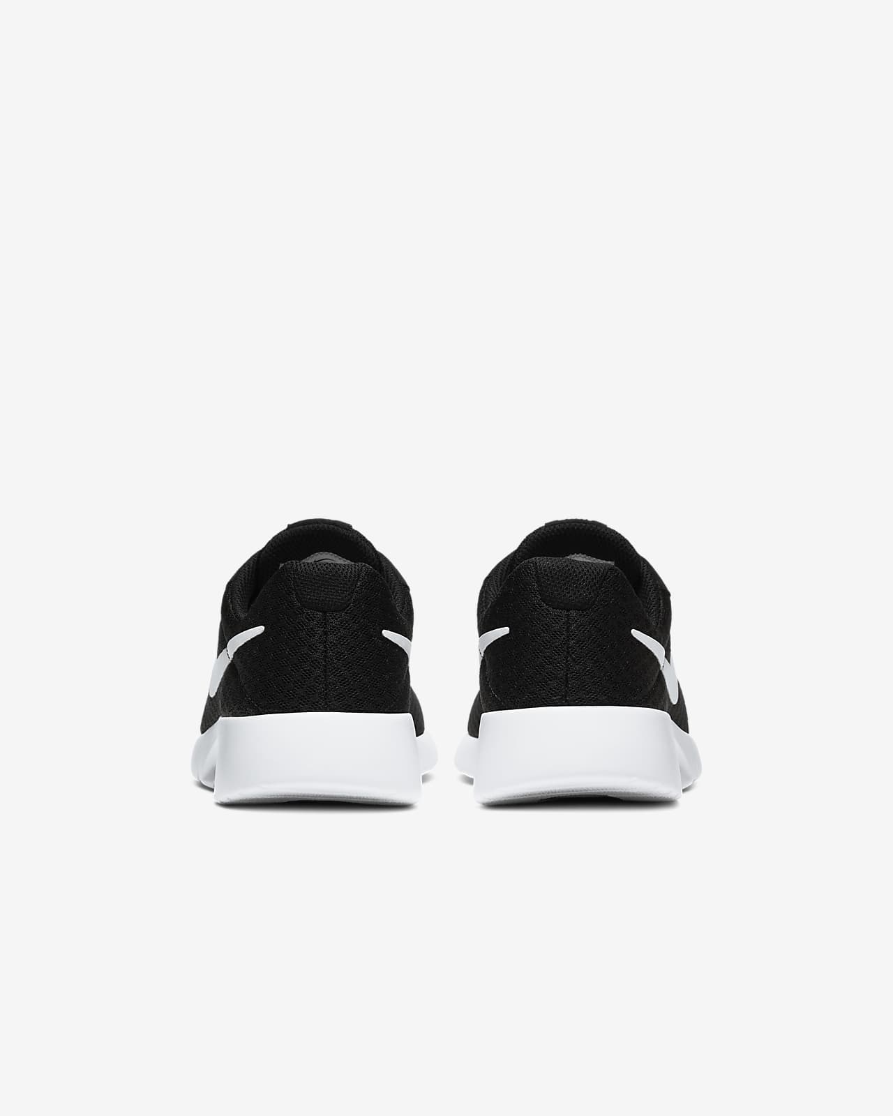 Nike Tanjun Older Kids' Shoe. Nike IE