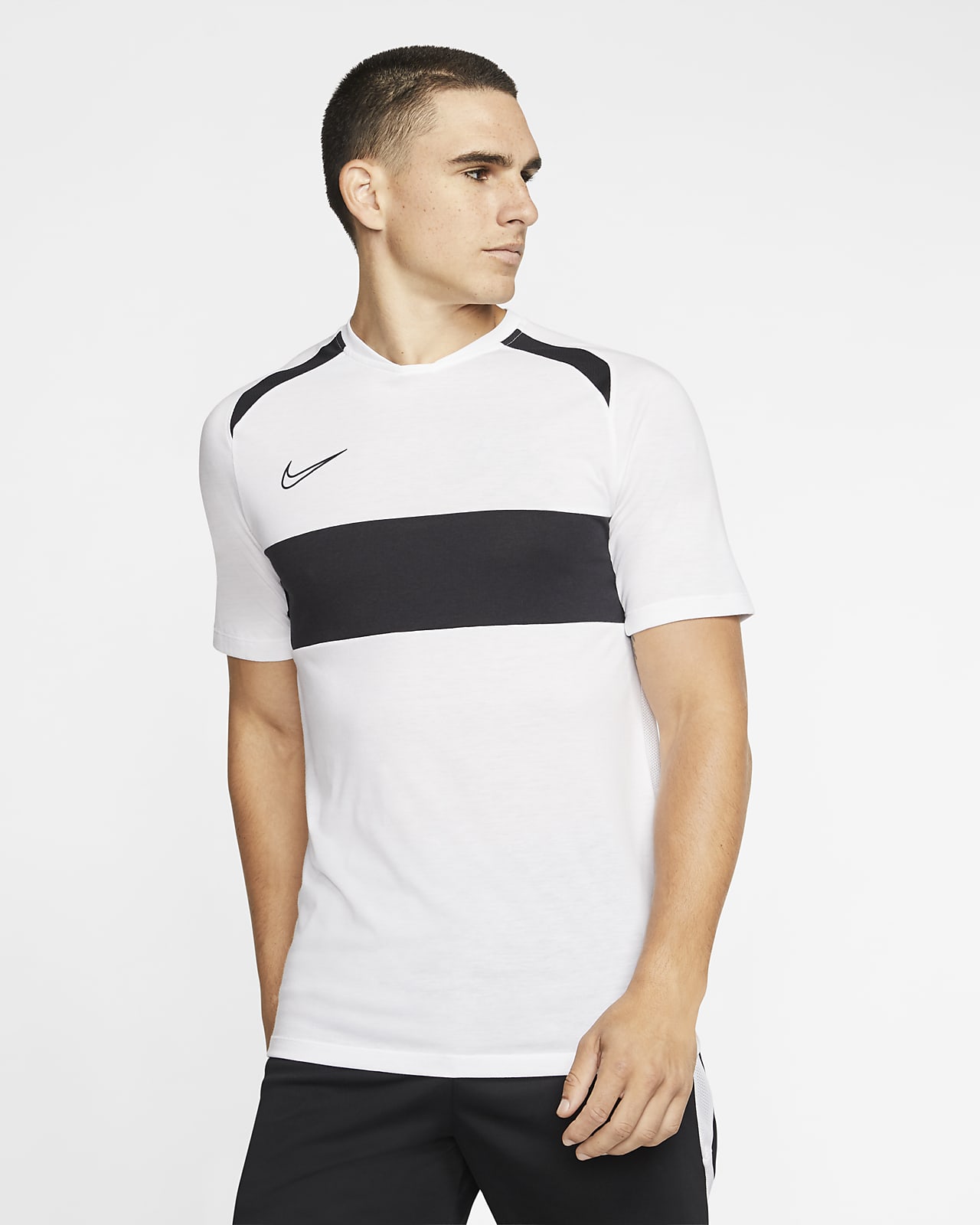 Camiseta de fútbol de manga corta para hombre Nike DriFIT Academy. Nike CL