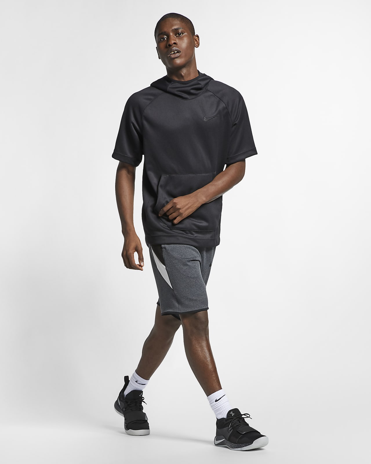 Short-Sleeve Basketball Hoodie. Nike 