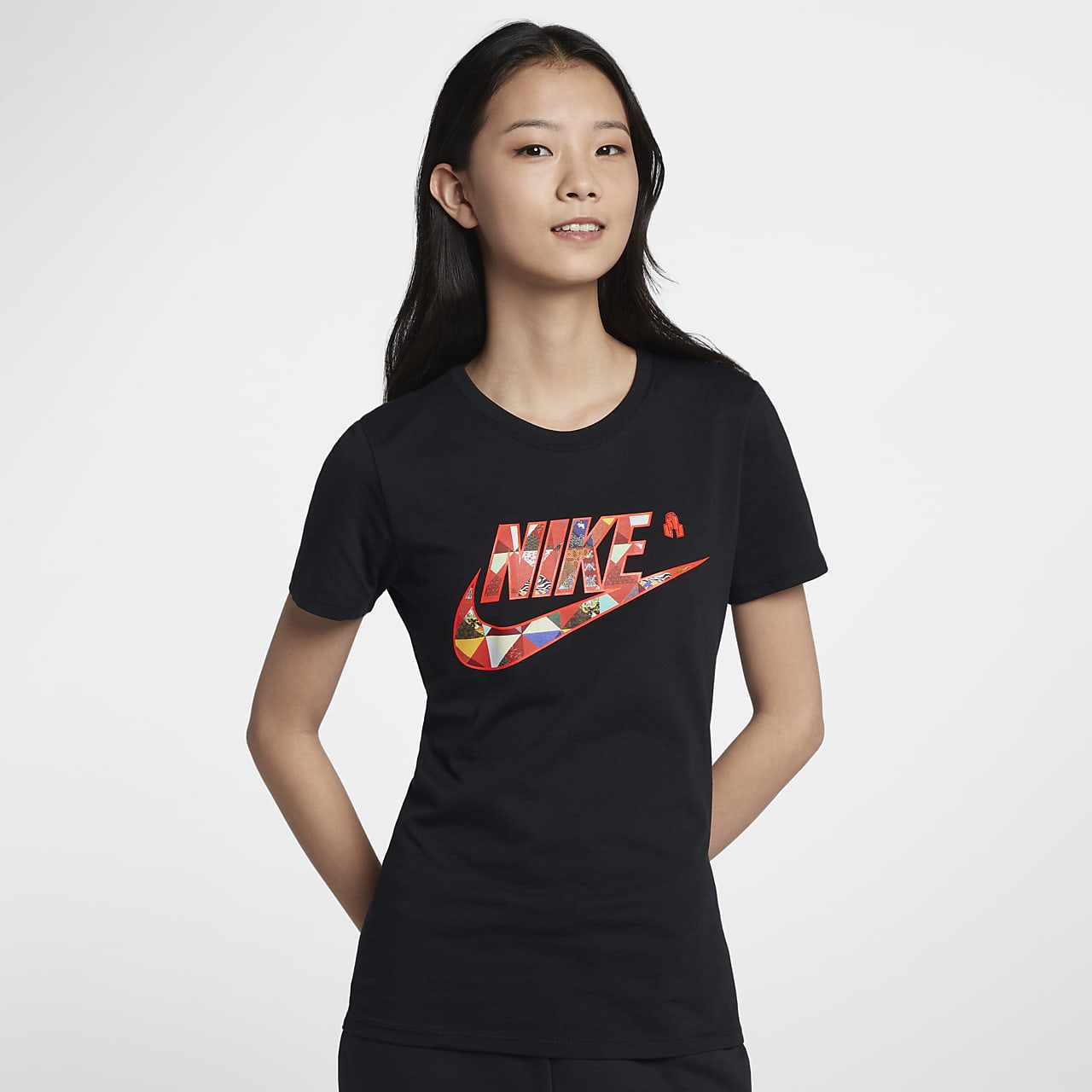 Nike 女款短袖跑步上衣。Nike TW